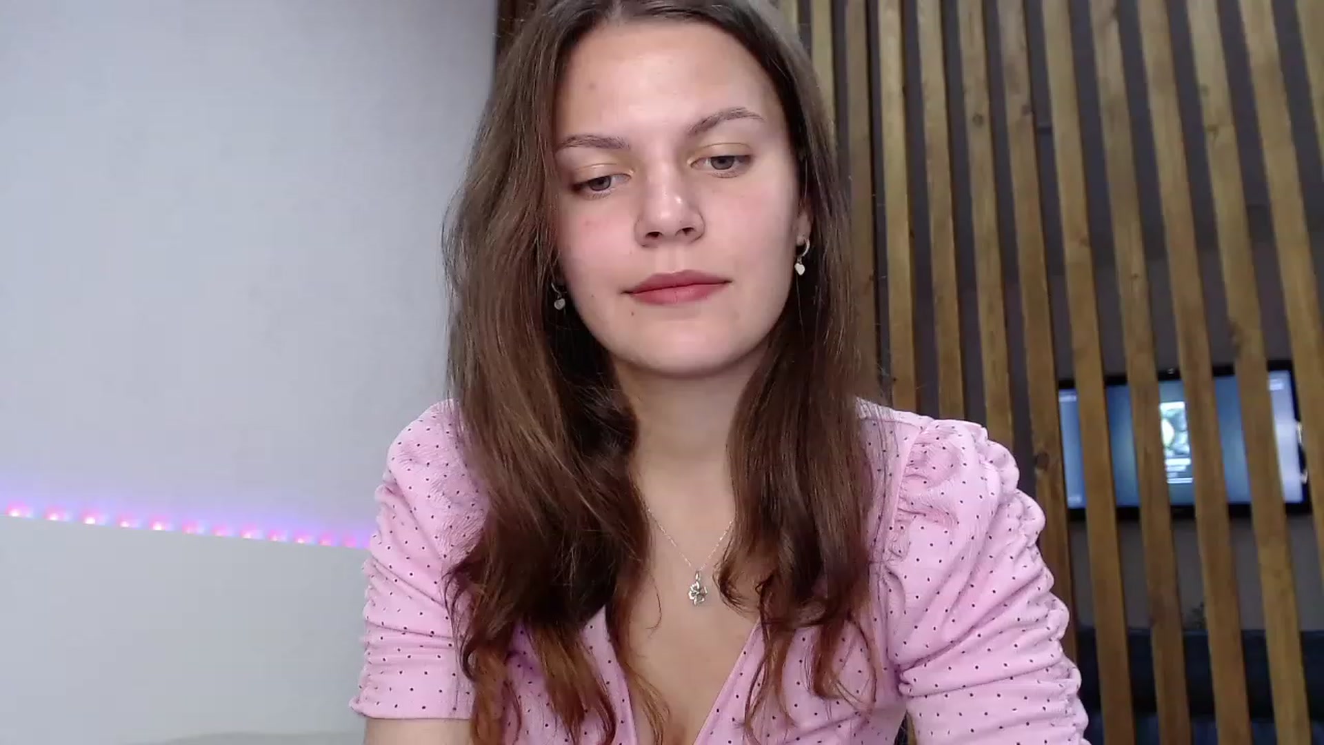 Gallery image thumbnail from LadyLika's myfreecams stream on, 09/26/2023, 14:02 image 17 of 20