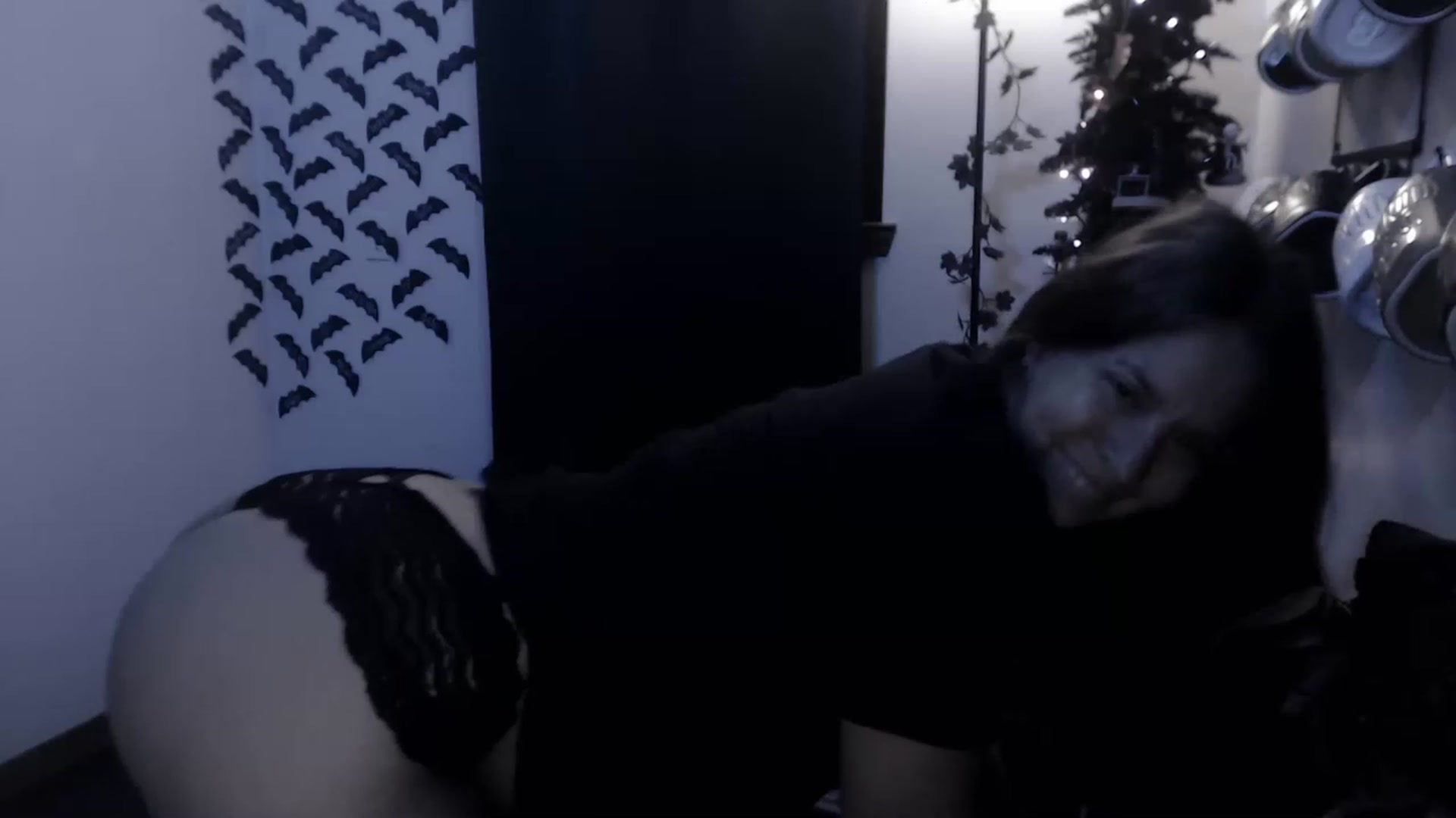 Gallery image thumbnail from LadyMarceline's myfreecams stream on, 11/27/2022, 06:45 image 13 of 20