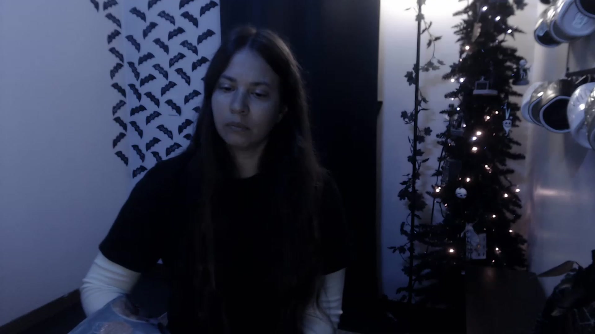Gallery image thumbnail from LadyMarceline's myfreecams stream on, 12/03/2022, 07:17 image 10 of 20