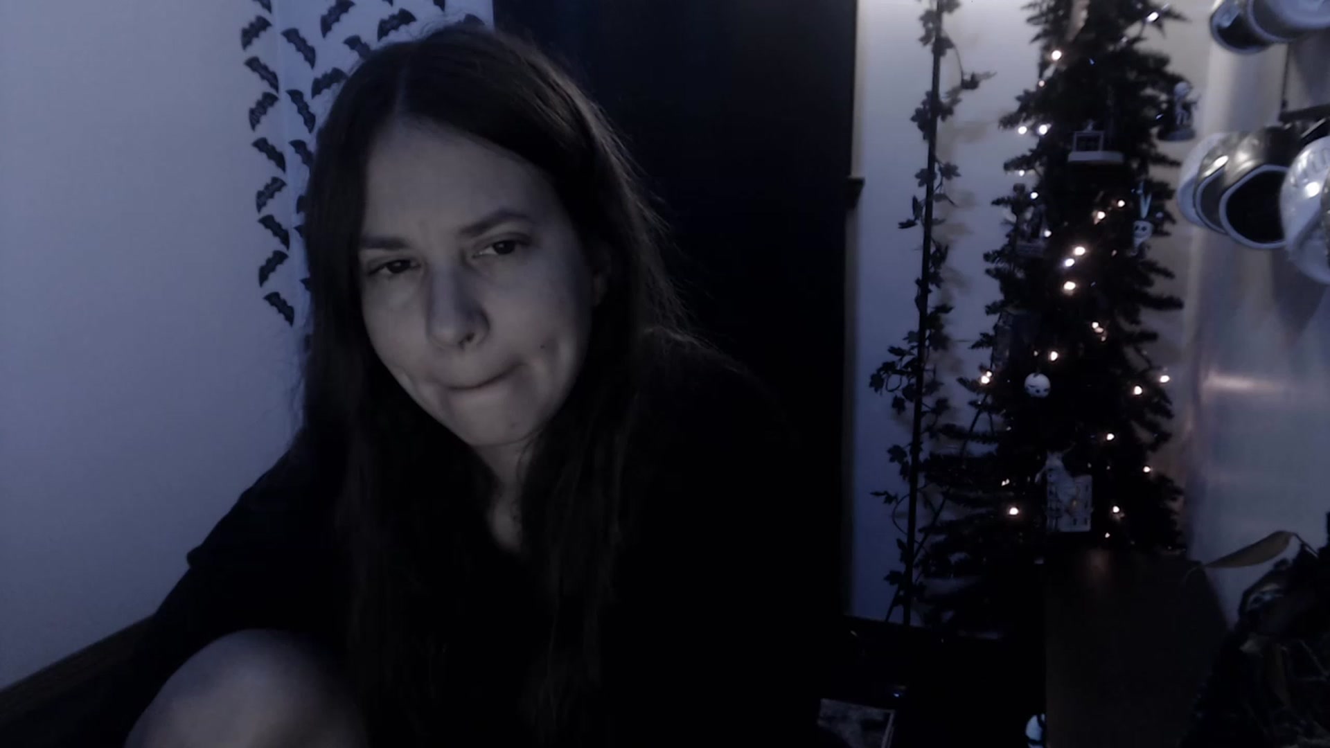 Gallery image thumbnail from LadyMarceline's myfreecams stream on, 12/17/2022, 08:19 image 14 of 20