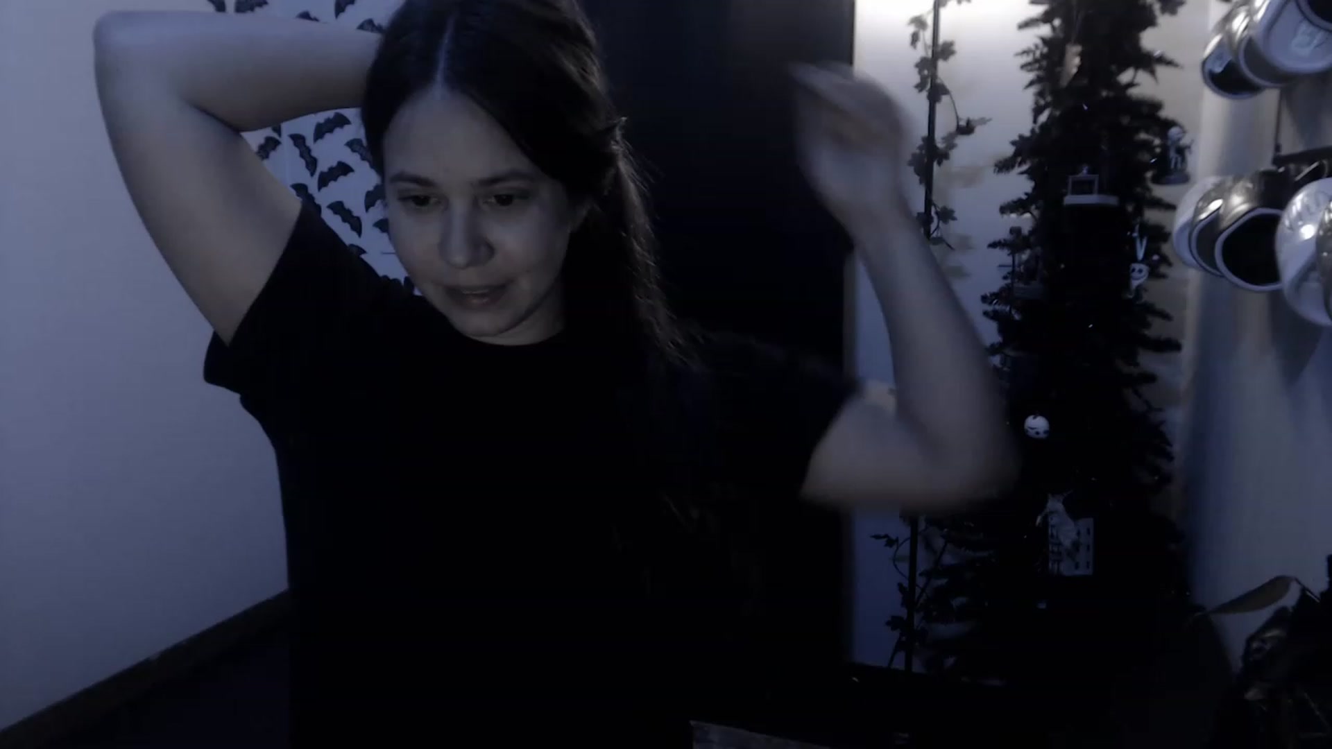 Gallery image thumbnail from LadyMarceline's myfreecams stream on, 12/18/2022, 06:07 image 18 of 20
