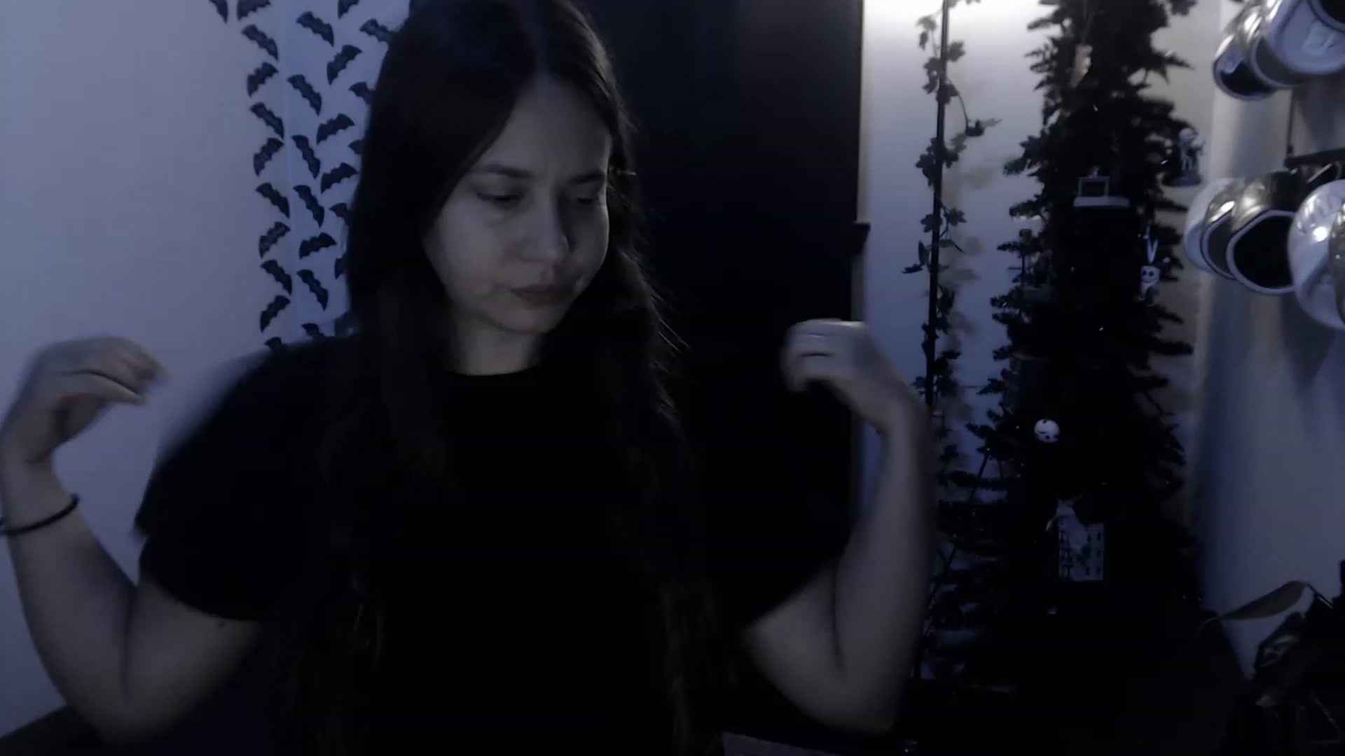 Gallery image thumbnail from LadyMarceline's myfreecams stream on, 12/18/2022, 06:07 image 16 of 20