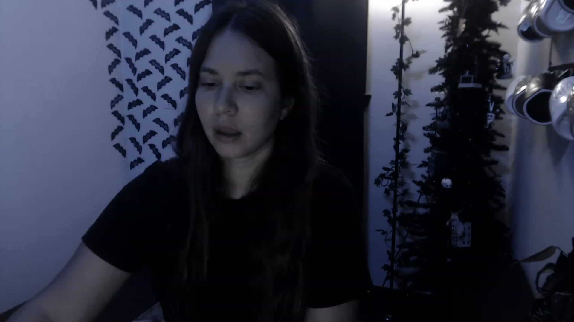 Gallery image thumbnail from LadyMarceline's myfreecams stream on, 12/18/2022, 07:04 image 17 of 20