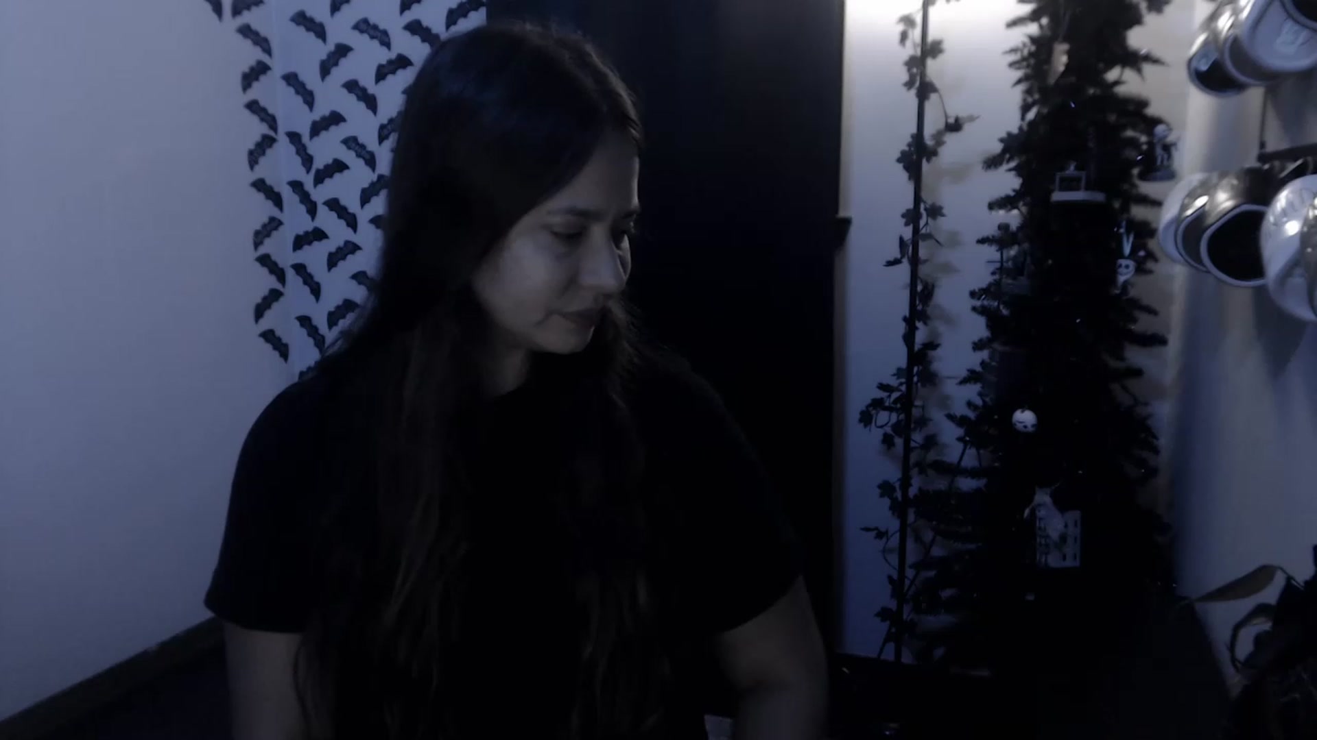 Gallery image thumbnail from LadyMarceline's myfreecams stream on, 12/18/2022, 07:04 image 5 of 20