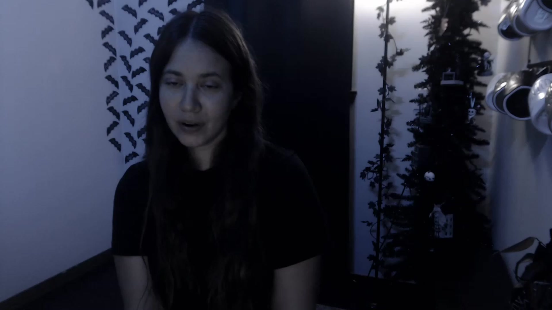 Gallery image thumbnail from LadyMarceline's myfreecams stream on, 12/18/2022, 07:04 image 15 of 20
