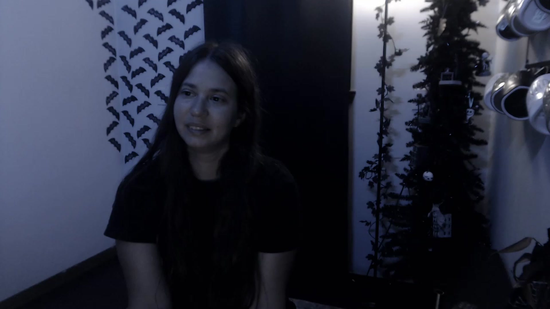 Gallery image thumbnail from LadyMarceline's myfreecams stream on, 12/18/2022, 07:43 image 17 of 20