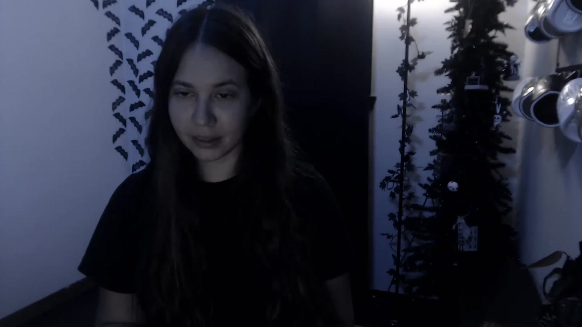 Gallery image thumbnail from LadyMarceline's myfreecams stream on, 12/18/2022, 07:43 image 12 of 20
