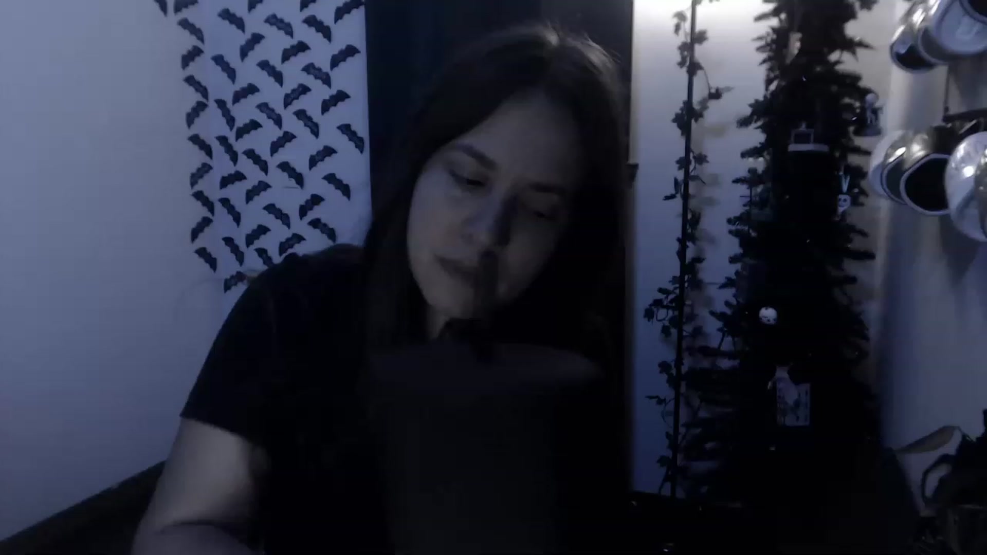 Gallery image thumbnail from LadyMarceline's myfreecams stream on, 12/18/2022, 07:43 image 2 of 20