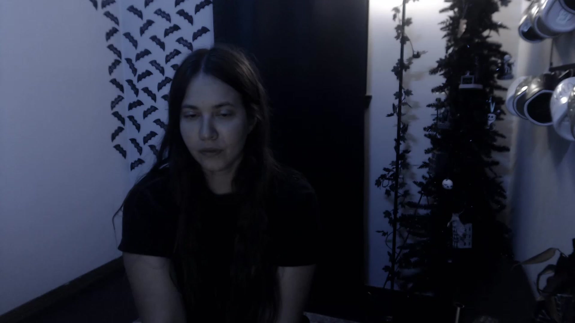 Gallery image thumbnail from LadyMarceline's myfreecams stream on, 12/18/2022, 07:43 image 16 of 20