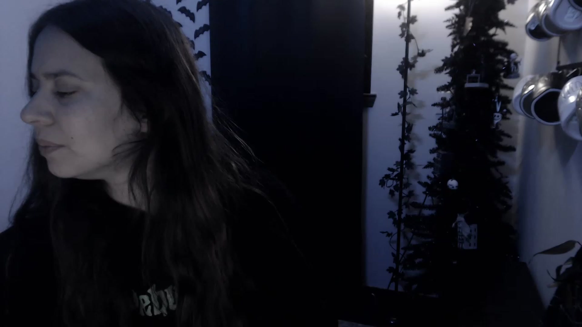 Gallery image thumbnail from LadyMarceline's myfreecams stream on, 12/21/2022, 06:26 image 9 of 20