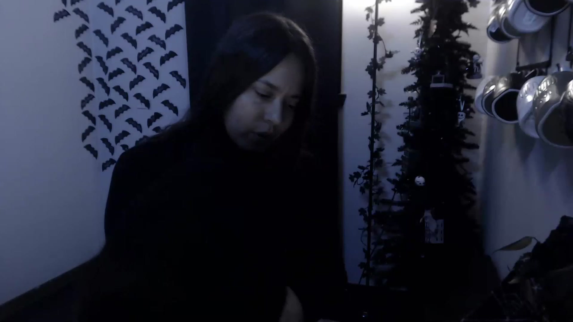 Gallery image thumbnail from LadyMarceline's myfreecams stream on, 01/15/2023, 07:27 image 7 of 20