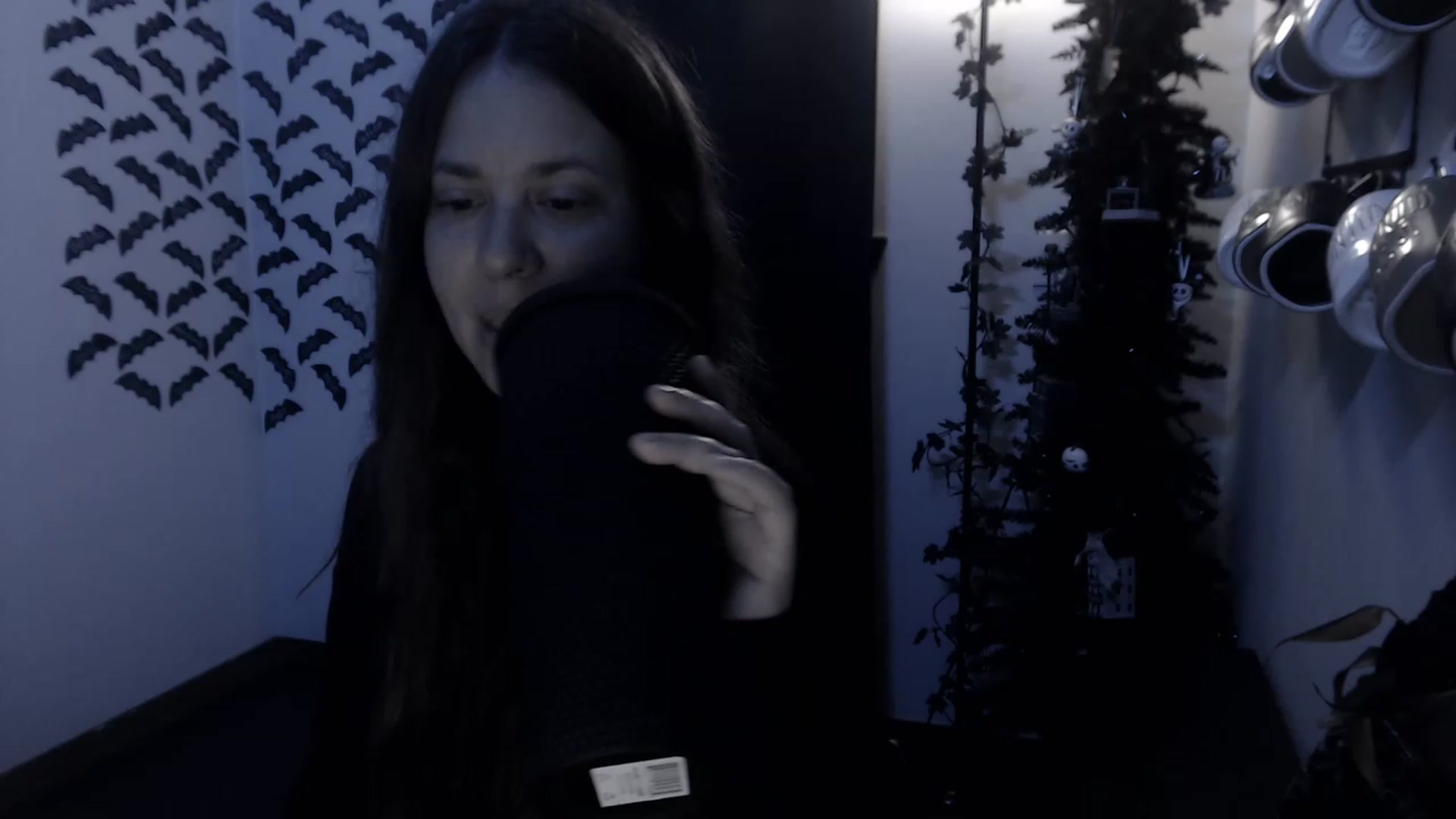 Gallery image thumbnail from LadyMarceline's myfreecams stream on, 03/12/2023, 07:00 image 4 of 20