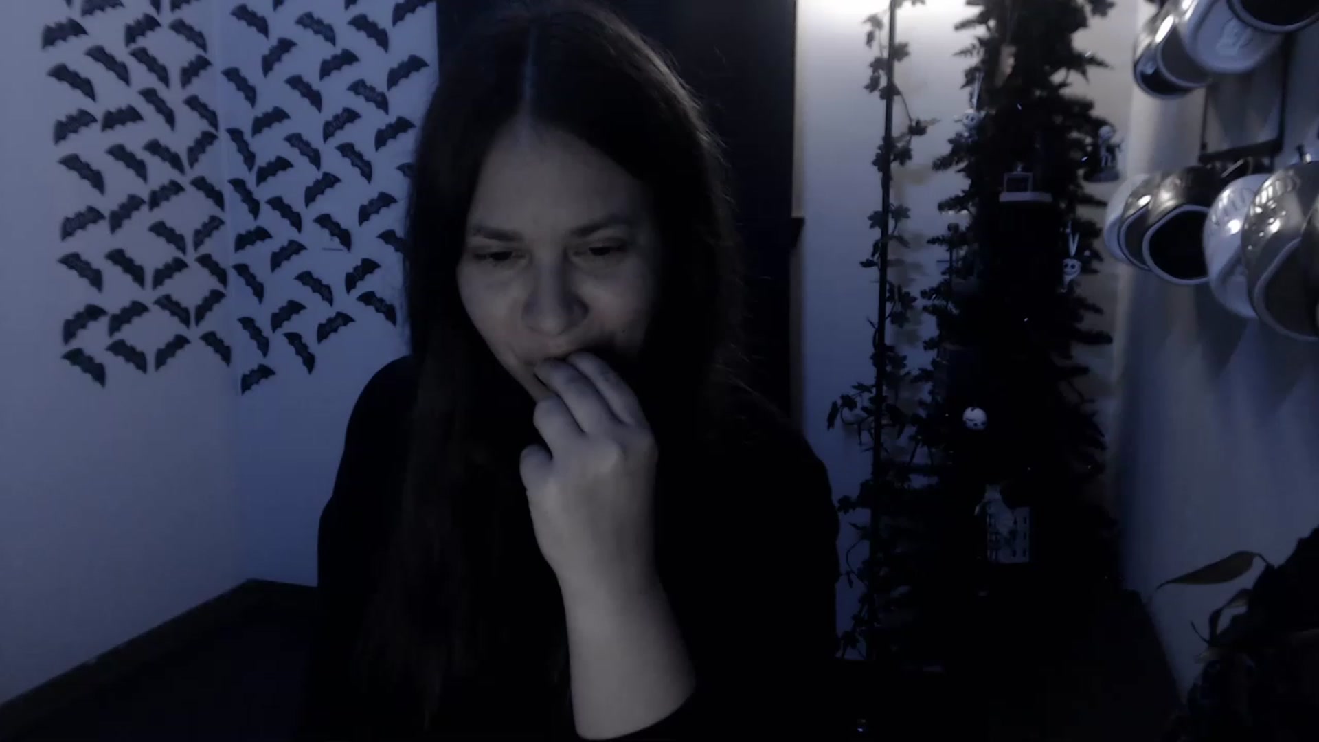 Gallery image thumbnail from LadyMarceline's myfreecams stream on, 03/12/2023, 07:00 image 16 of 20
