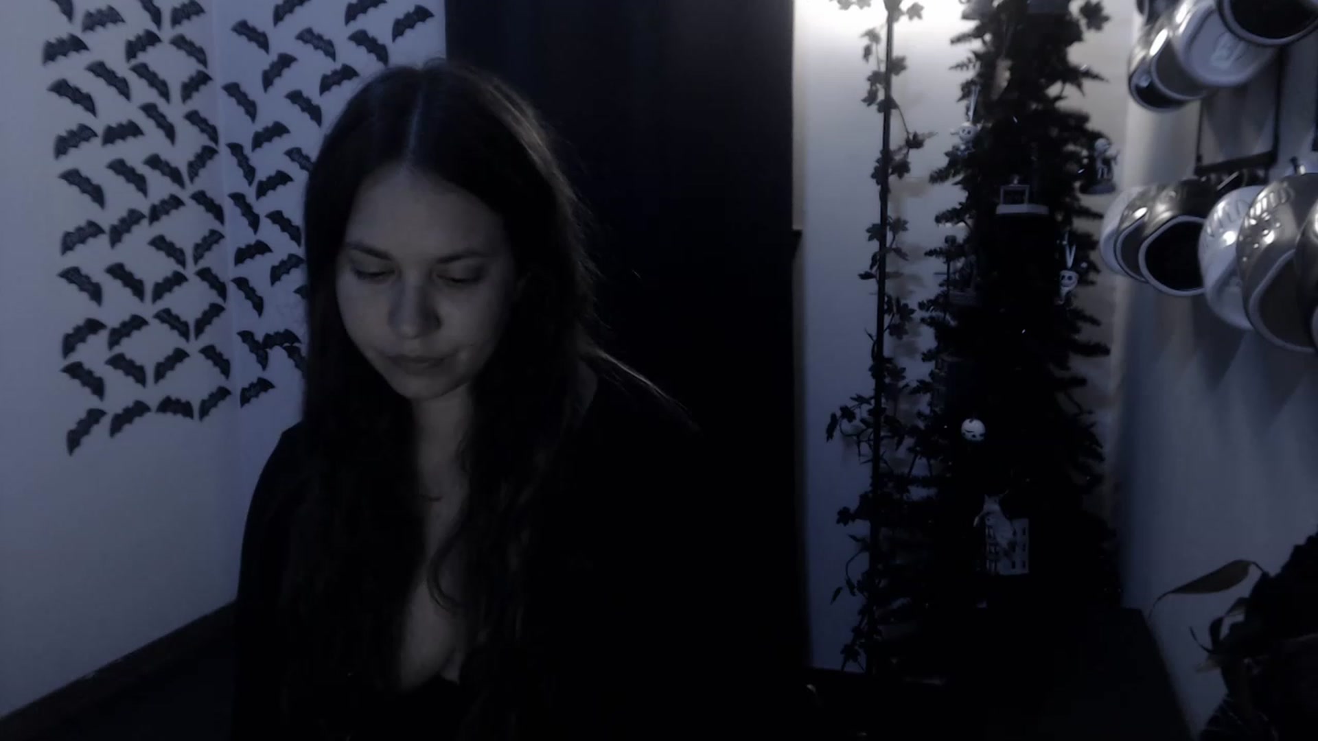Gallery image thumbnail from LadyMarceline's myfreecams stream on, 03/19/2023, 06:33 image 5 of 20