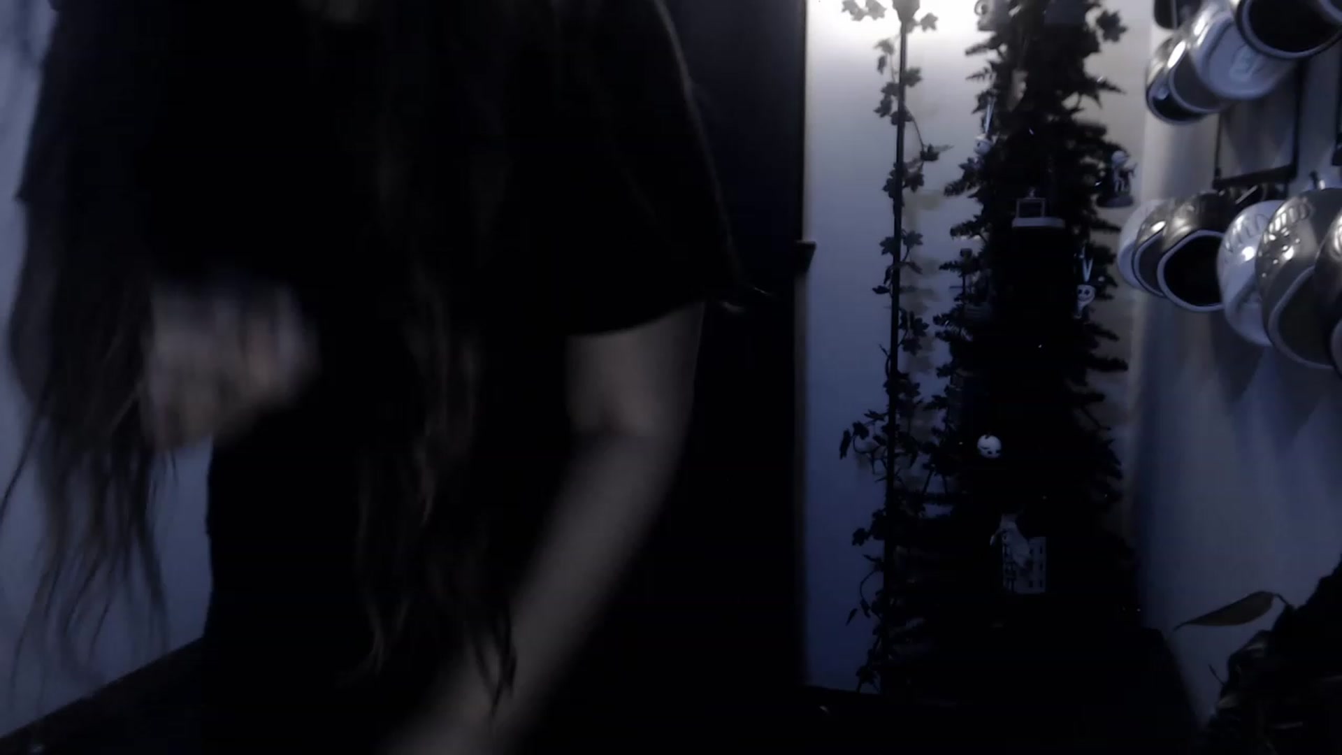 Gallery image thumbnail from LadyMarceline's myfreecams stream on, 04/01/2023, 05:28 image 10 of 20