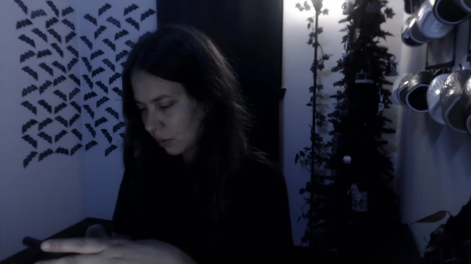 Gallery image thumbnail from LadyMarceline's myfreecams stream on, 04/01/2023, 06:00 image 4 of 20