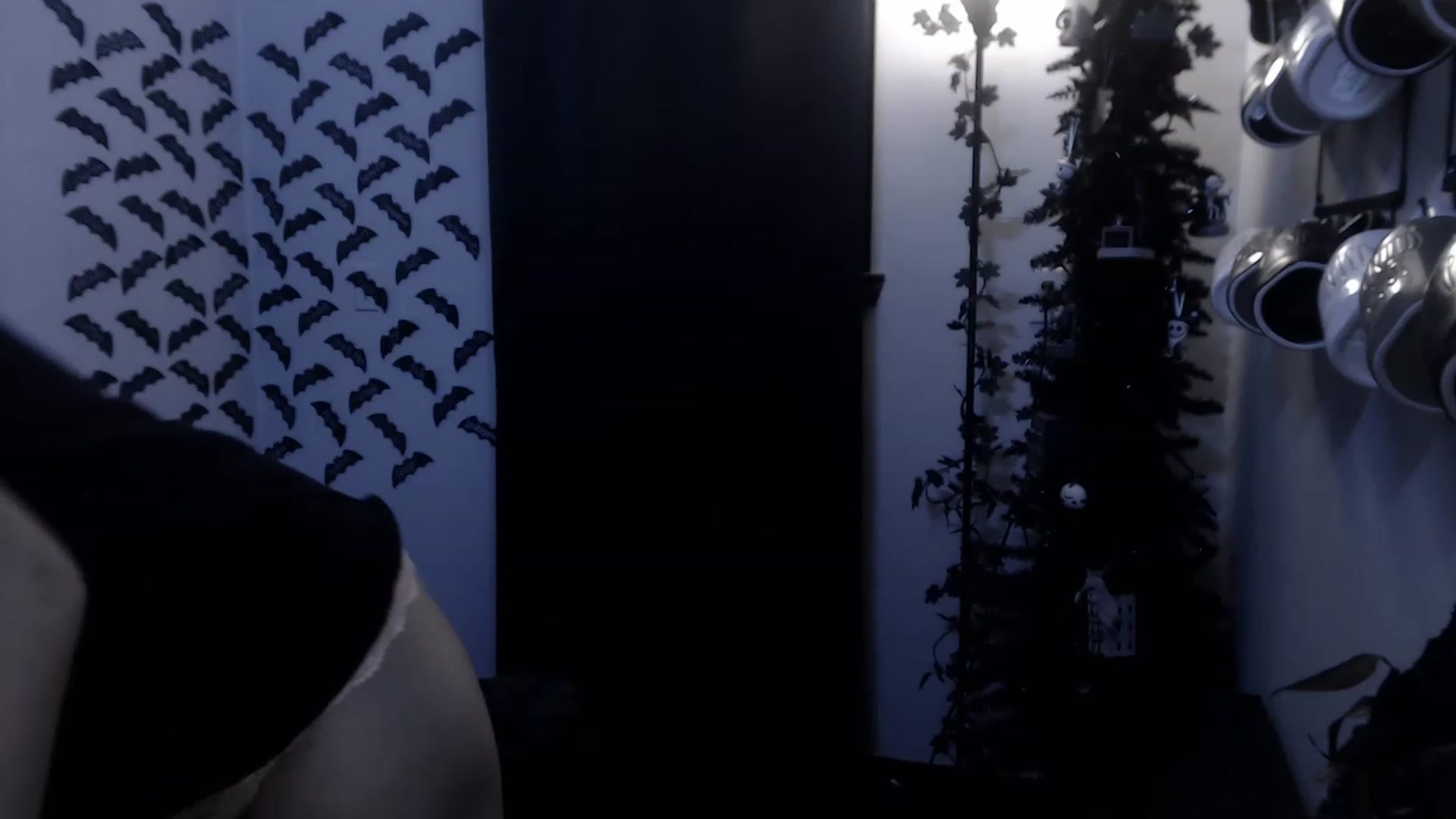 Gallery image thumbnail from LadyMarceline's myfreecams stream on, 04/01/2023, 06:00 image 19 of 20