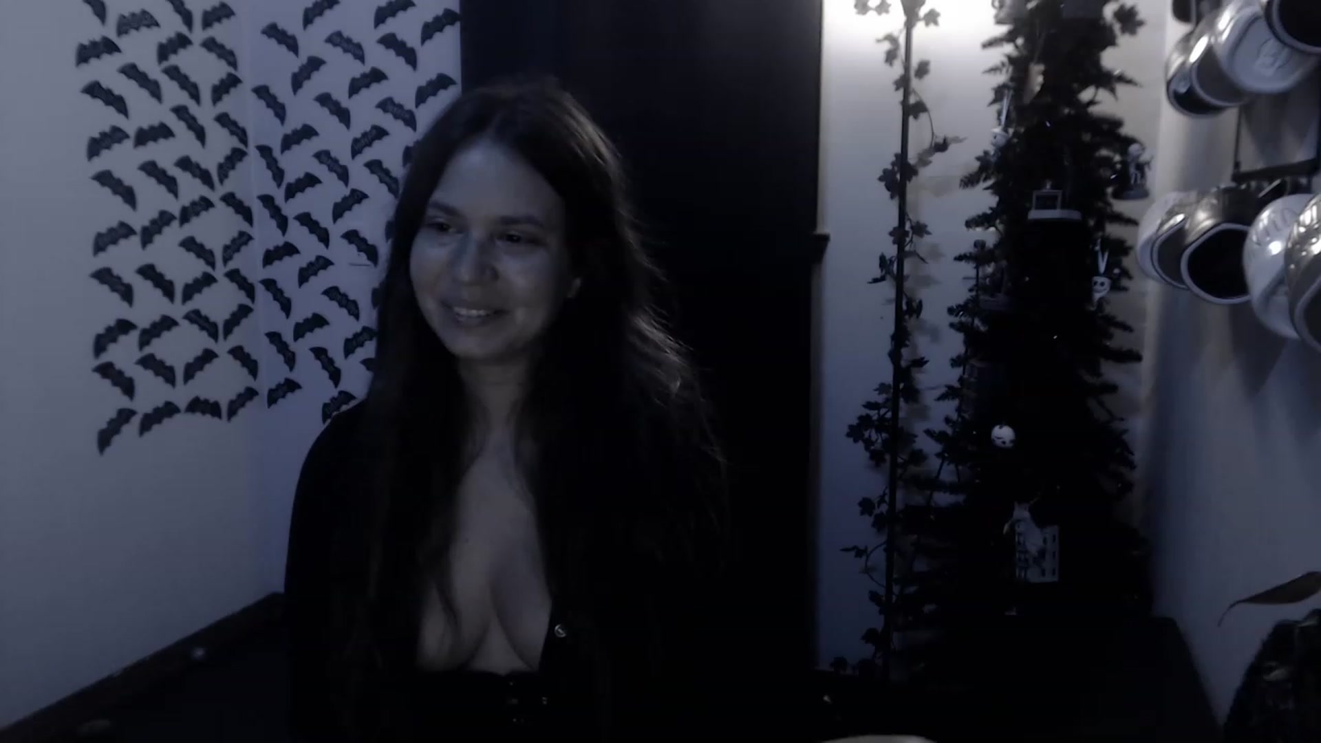 Gallery image thumbnail from LadyMarceline's myfreecams stream on, 04/15/2023, 05:50 image 15 of 20
