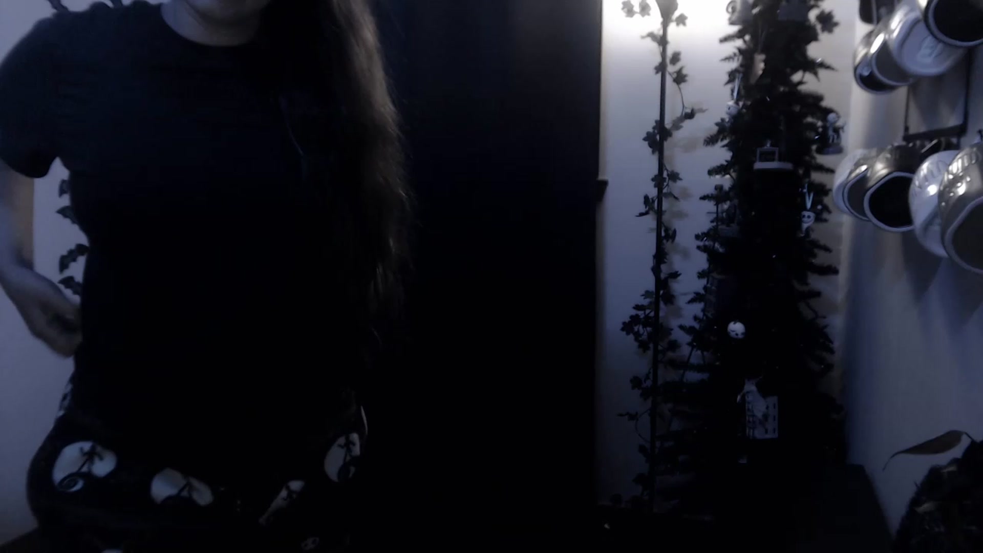 Gallery image thumbnail from LadyMarceline's myfreecams stream on, 04/16/2023, 06:44 image 10 of 20