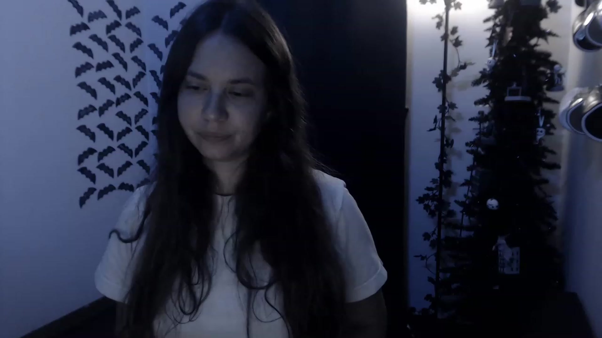 Gallery image thumbnail from LadyMarceline's myfreecams stream on, 04/20/2023, 05:20 image 10 of 20