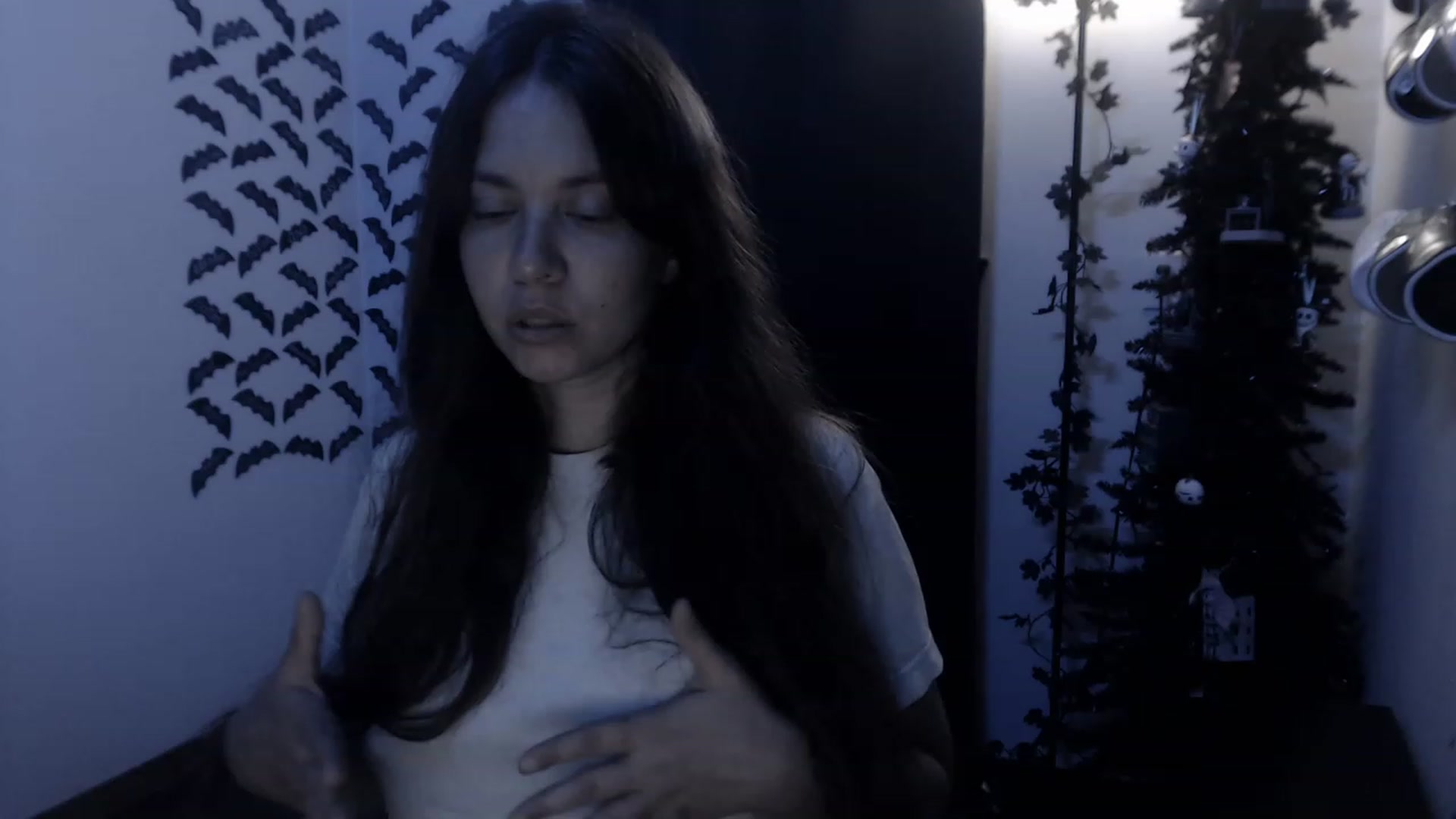 Gallery image thumbnail from LadyMarceline's myfreecams stream on, 04/20/2023, 05:20 image 18 of 20