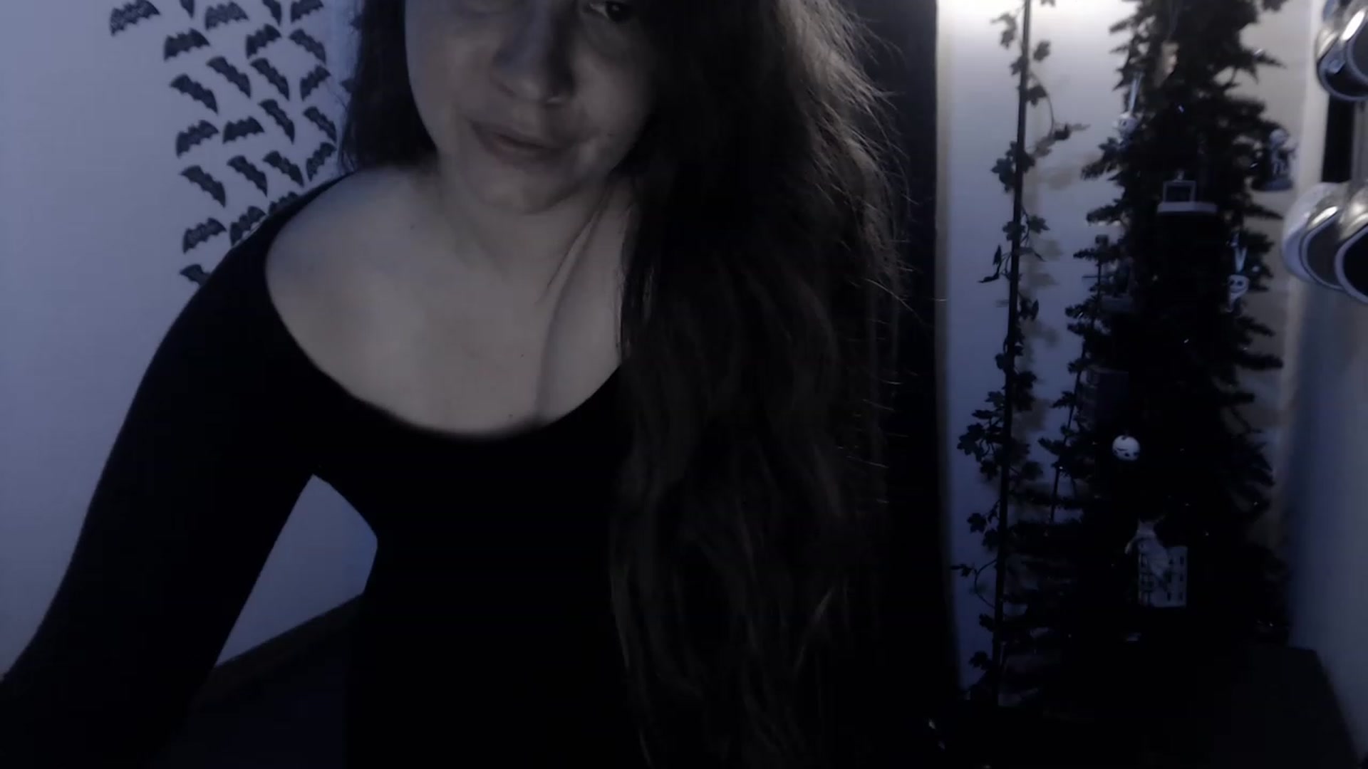Gallery image thumbnail from LadyMarceline's myfreecams stream on, 04/29/2023, 05:20 image 5 of 20