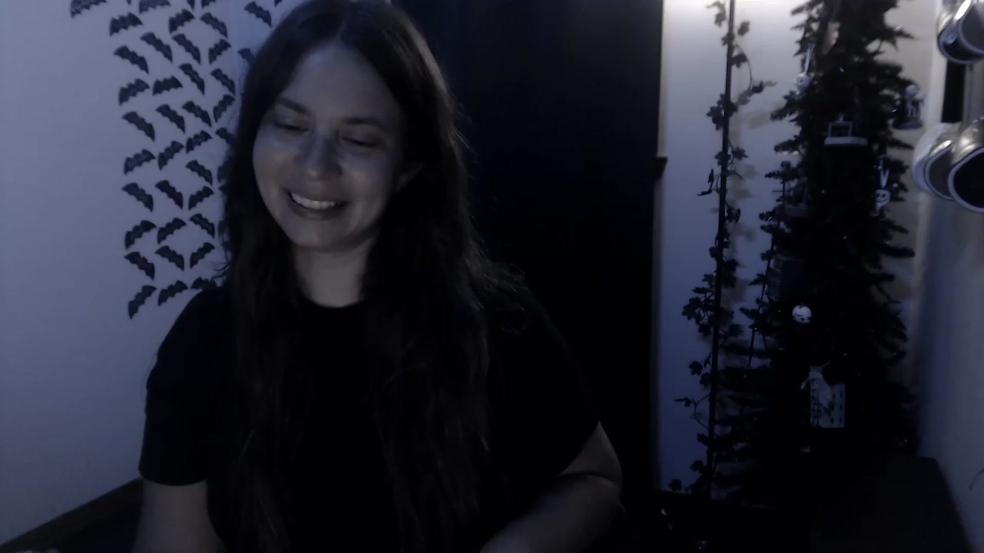 Gallery image thumbnail from LadyMarceline's myfreecams stream on, 05/01/2023, 05:49 image 9 of 20