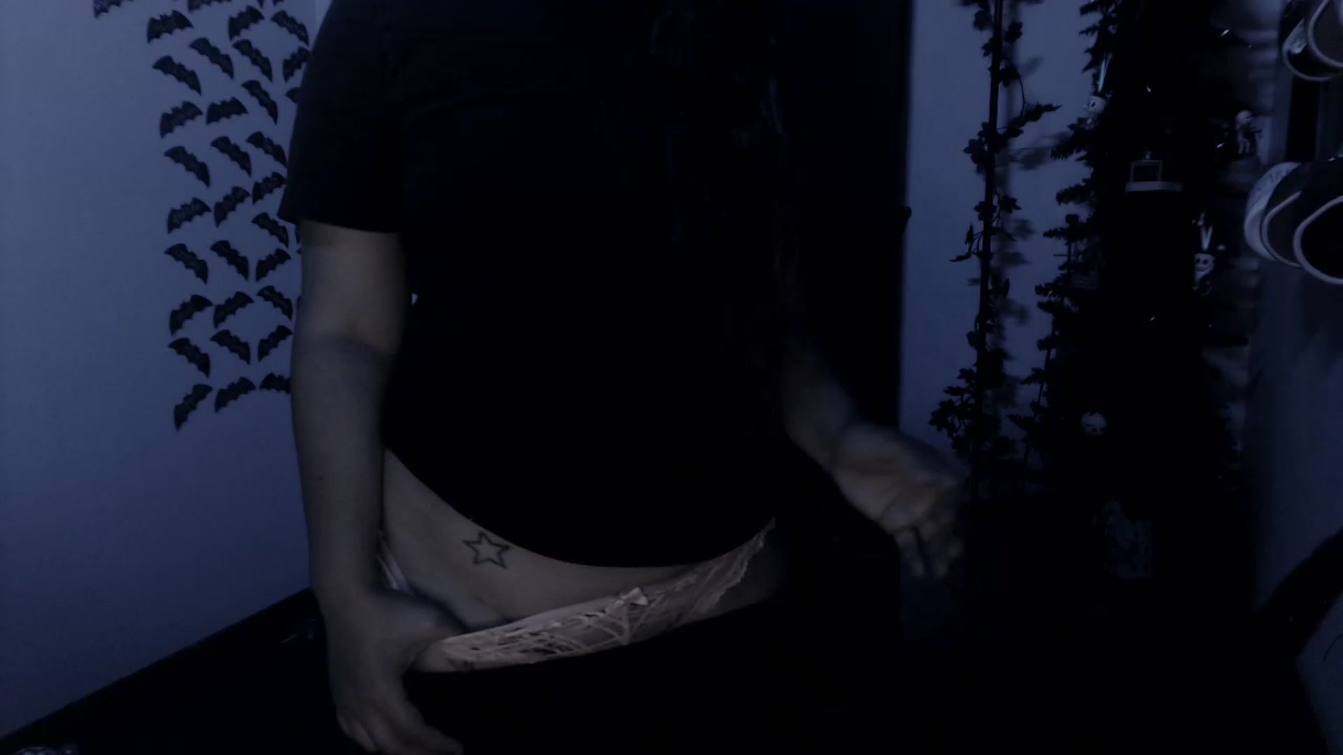 Gallery image thumbnail from LadyMarceline's myfreecams stream on, 05/01/2023, 05:49 image 2 of 20