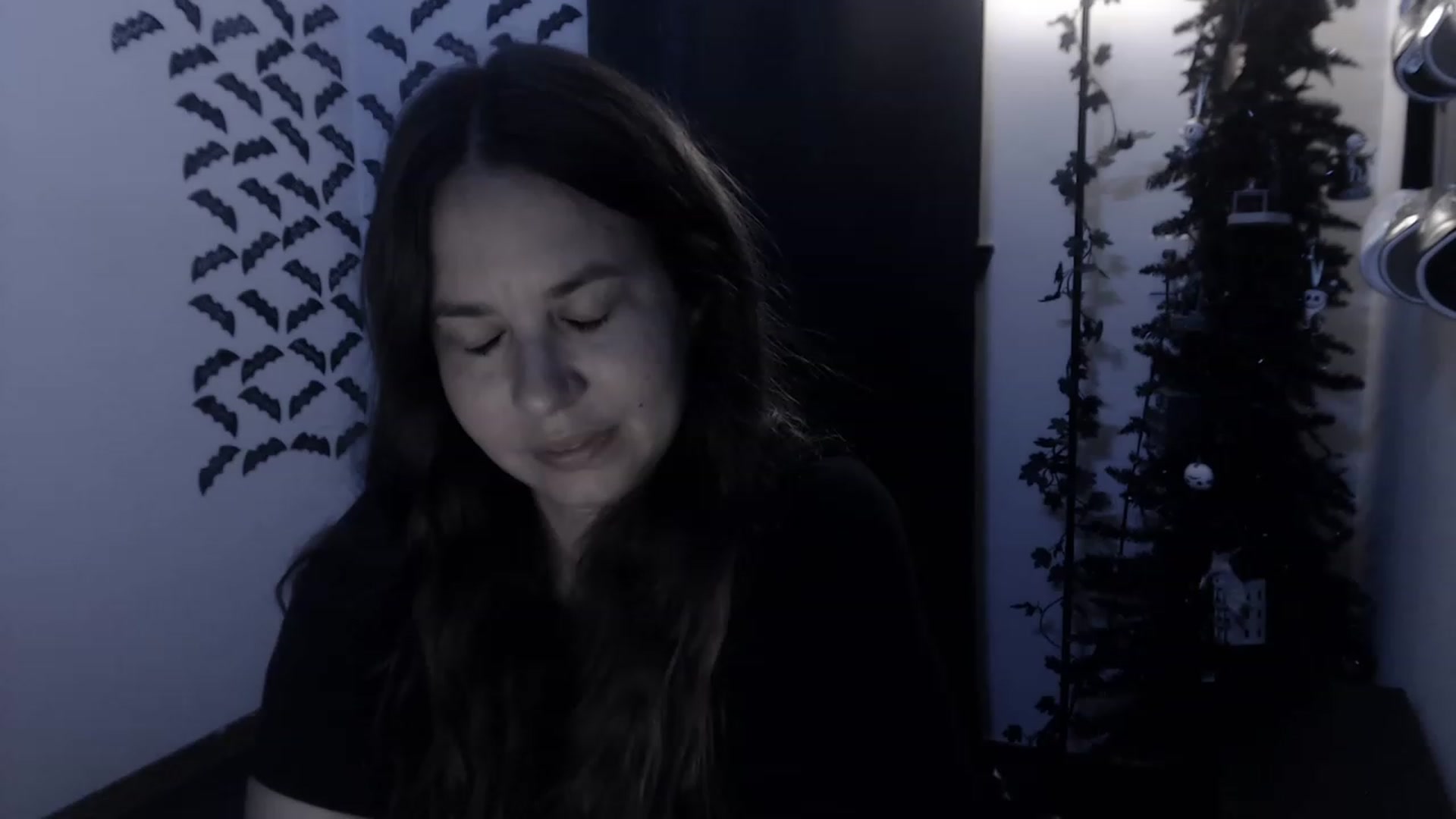 Gallery image thumbnail from LadyMarceline's myfreecams stream on, 05/01/2023, 06:38 image 10 of 20