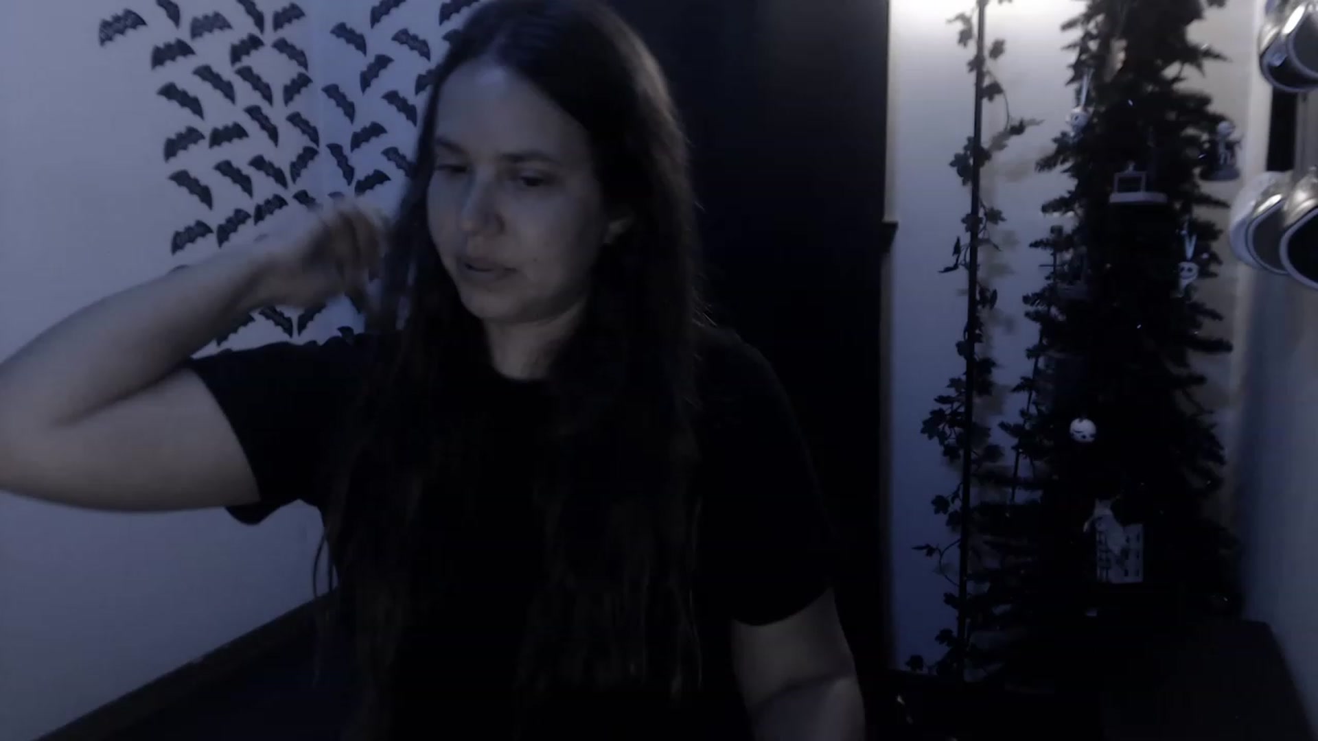 Gallery image thumbnail from LadyMarceline's myfreecams stream on, 05/01/2023, 06:38 image 17 of 20