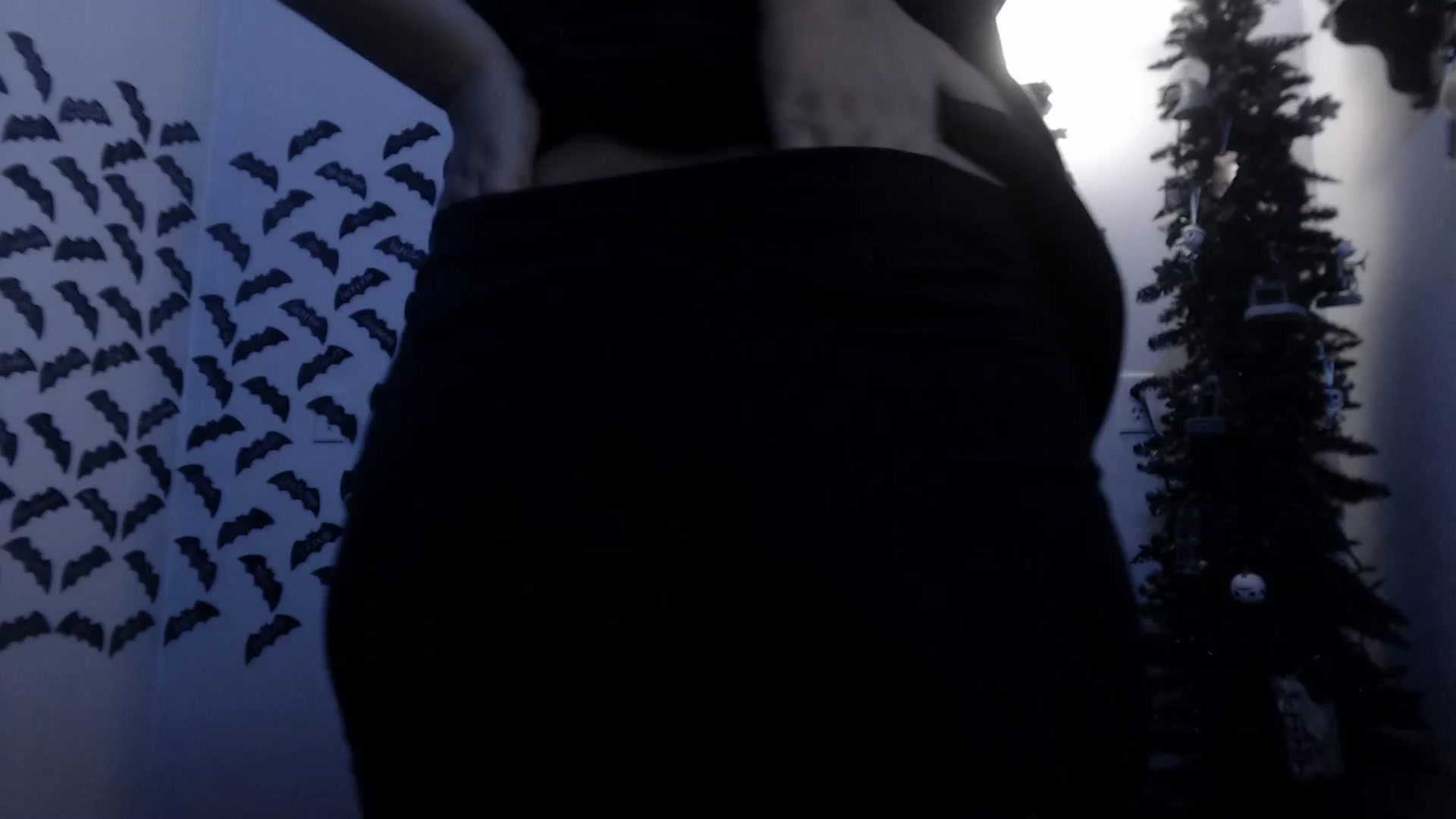 Gallery image thumbnail from LadyMarceline's myfreecams stream on, 12/17/2023, 06:04 image 15 of 20