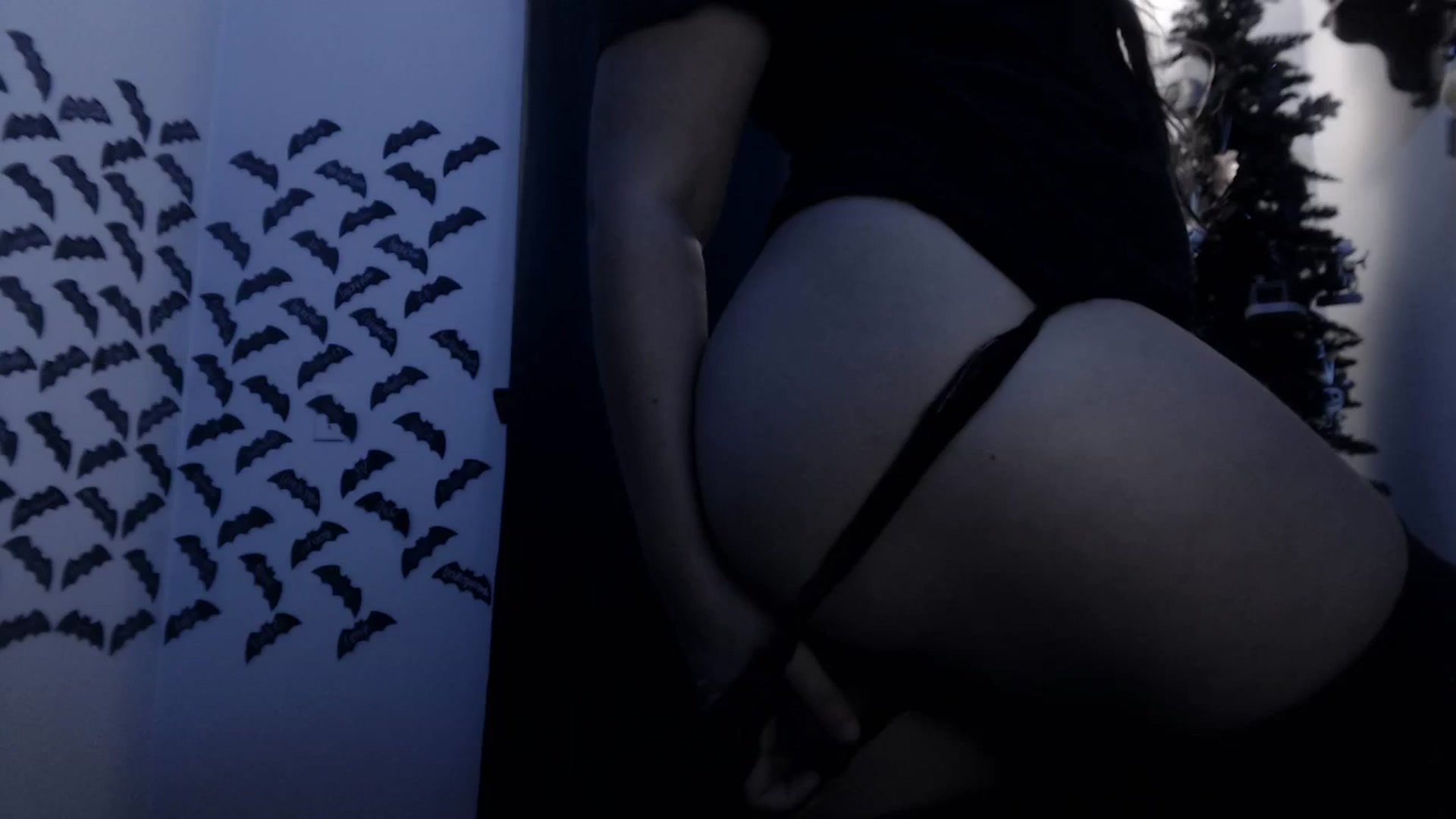 Gallery image thumbnail from LadyMarceline's myfreecams stream on, 12/17/2023, 06:04 image 18 of 20
