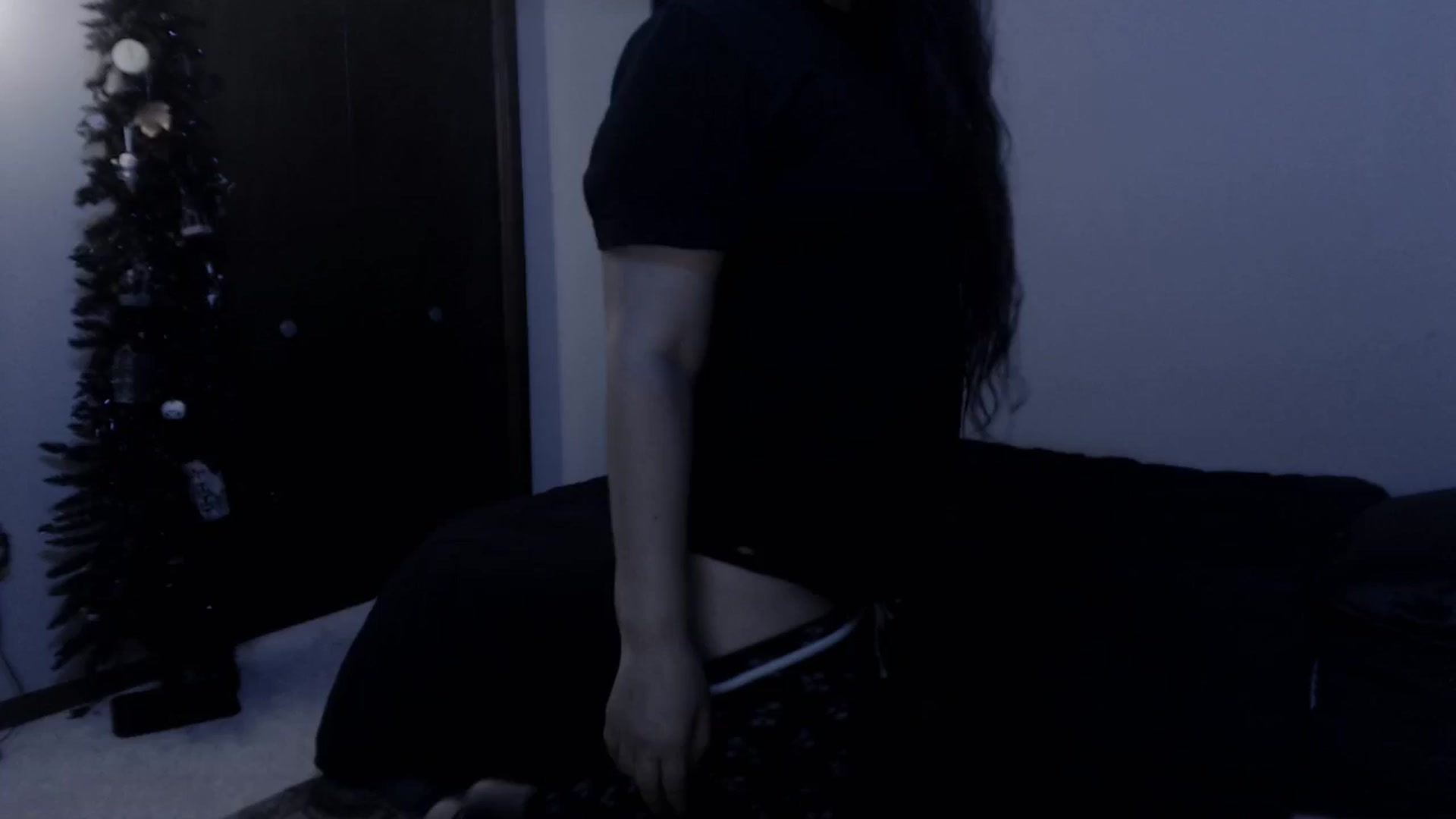 Gallery image thumbnail from LadyMarceline's myfreecams stream on, 04/16/2024, 04:49 image 10 of 20
