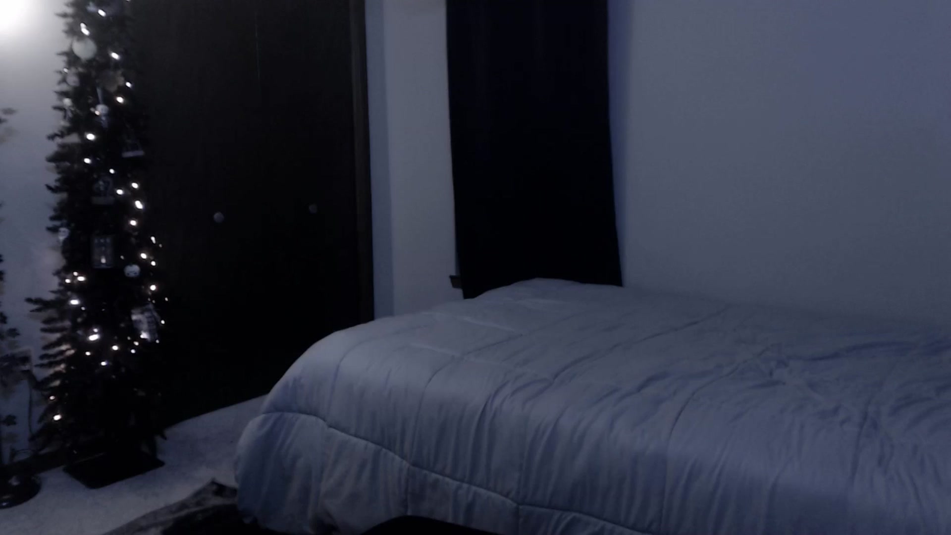 Gallery image thumbnail from LadyMarceline's myfreecams stream on, 11/29/2024, 04:01 image 10 of 20