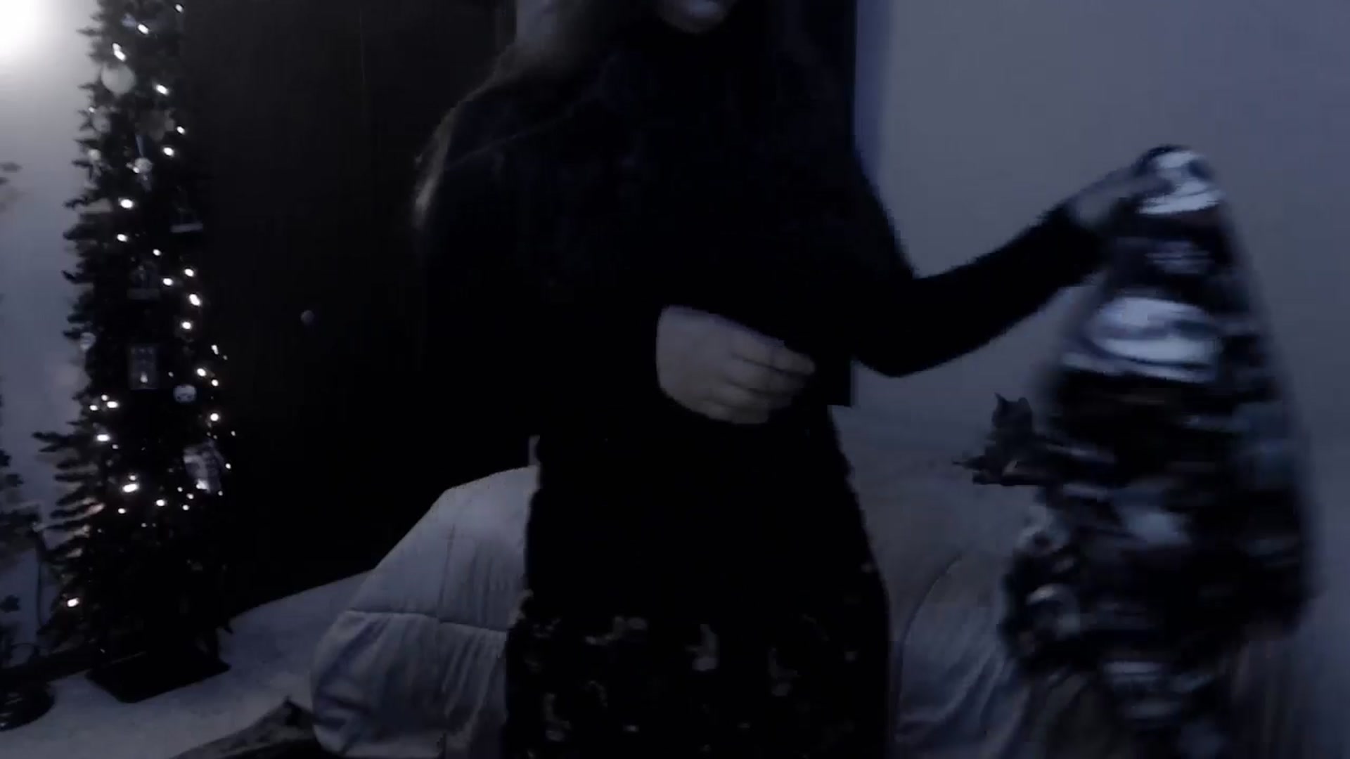 Gallery image thumbnail from LadyMarceline's myfreecams stream on, 12/01/2024, 05:35 image 10 of 20