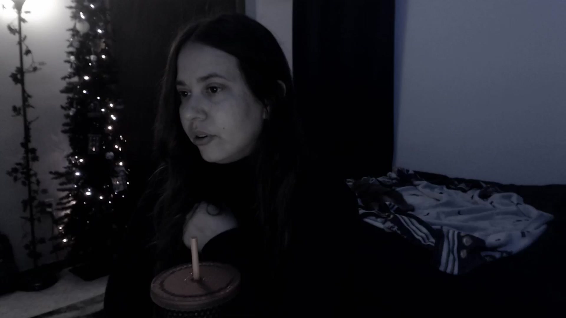 Gallery image thumbnail from LadyMarceline's myfreecams stream on, 12/22/2024, 07:34 image 7 of 20