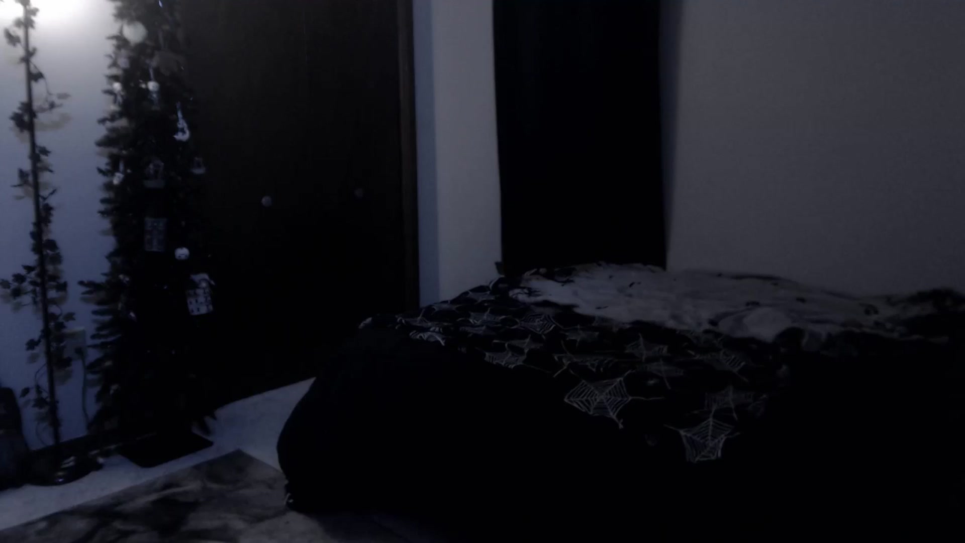 Gallery image thumbnail from LadyMarceline's myfreecams stream on, 03/22/2025, 06:15 image 10 of 20