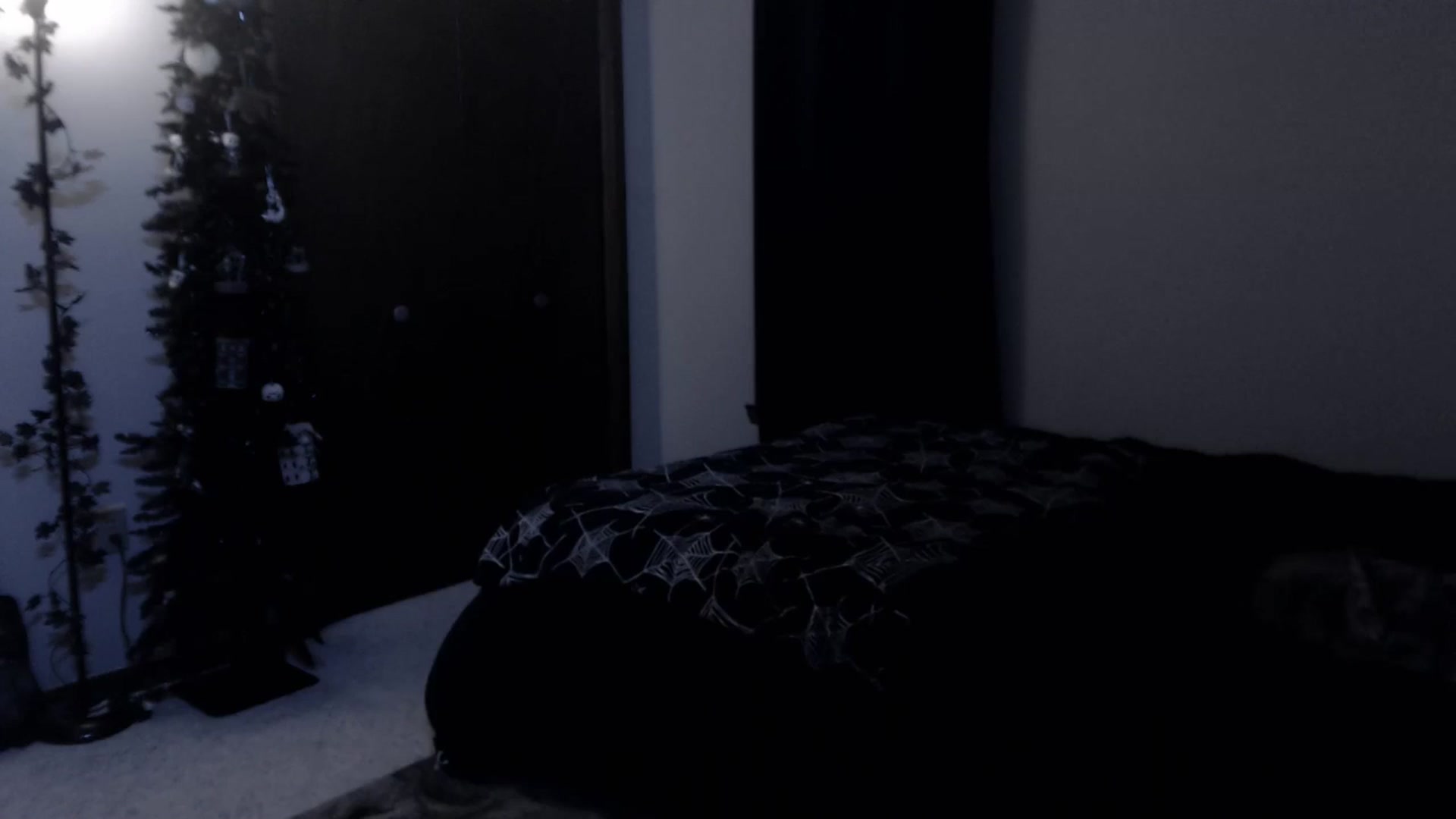 Gallery image thumbnail from LadyMarceline's myfreecams stream on, 03/29/2025, 04:44 image 10 of 20