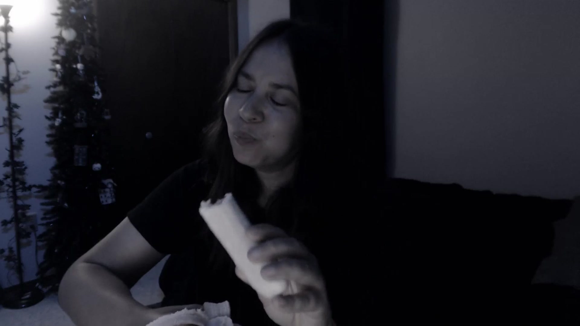 Gallery image thumbnail from LadyMarceline's myfreecams stream on, 04/30/2025, 05:31 image 5 of 20