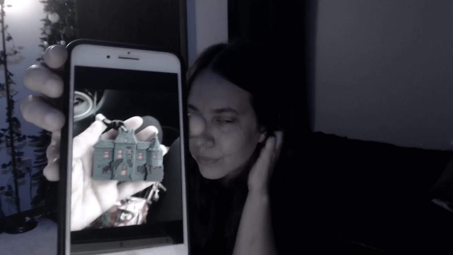 Gallery image thumbnail from LadyMarceline's myfreecams stream on, 05/27/2025, 04:57 image 3 of 20