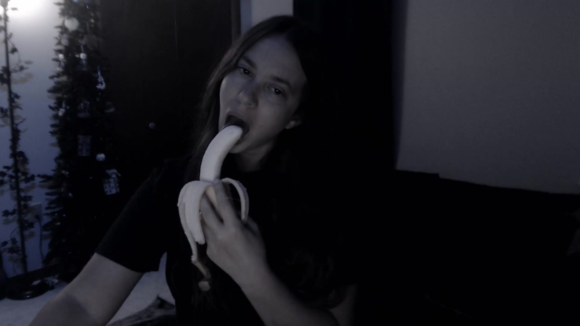 Gallery image thumbnail from LadyMarceline's myfreecams stream on, 05/28/2025, 05:33 image 10 of 20