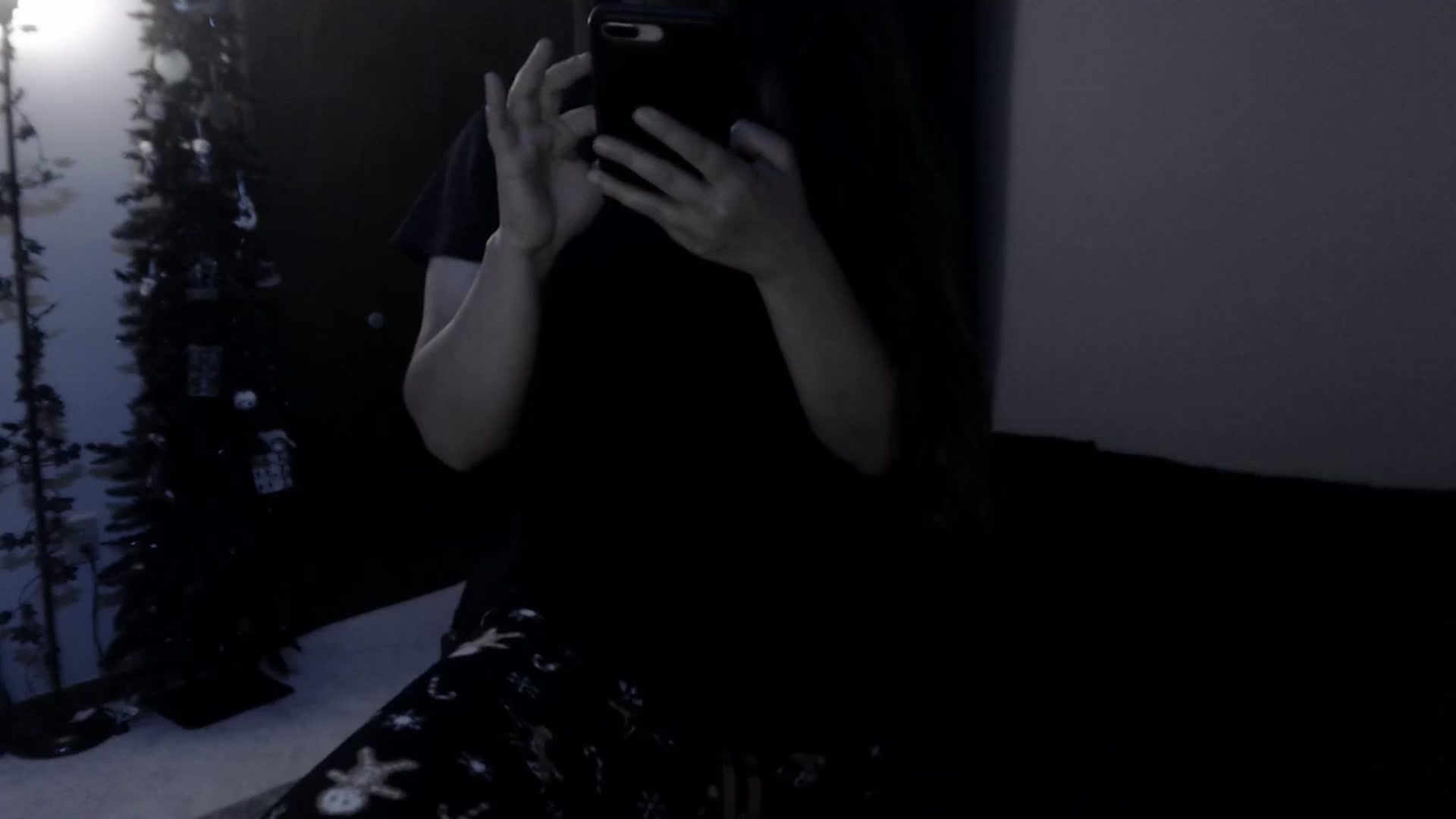 Gallery image thumbnail from LadyMarceline's myfreecams stream on, 05/30/2025, 05:56 image 16 of 20