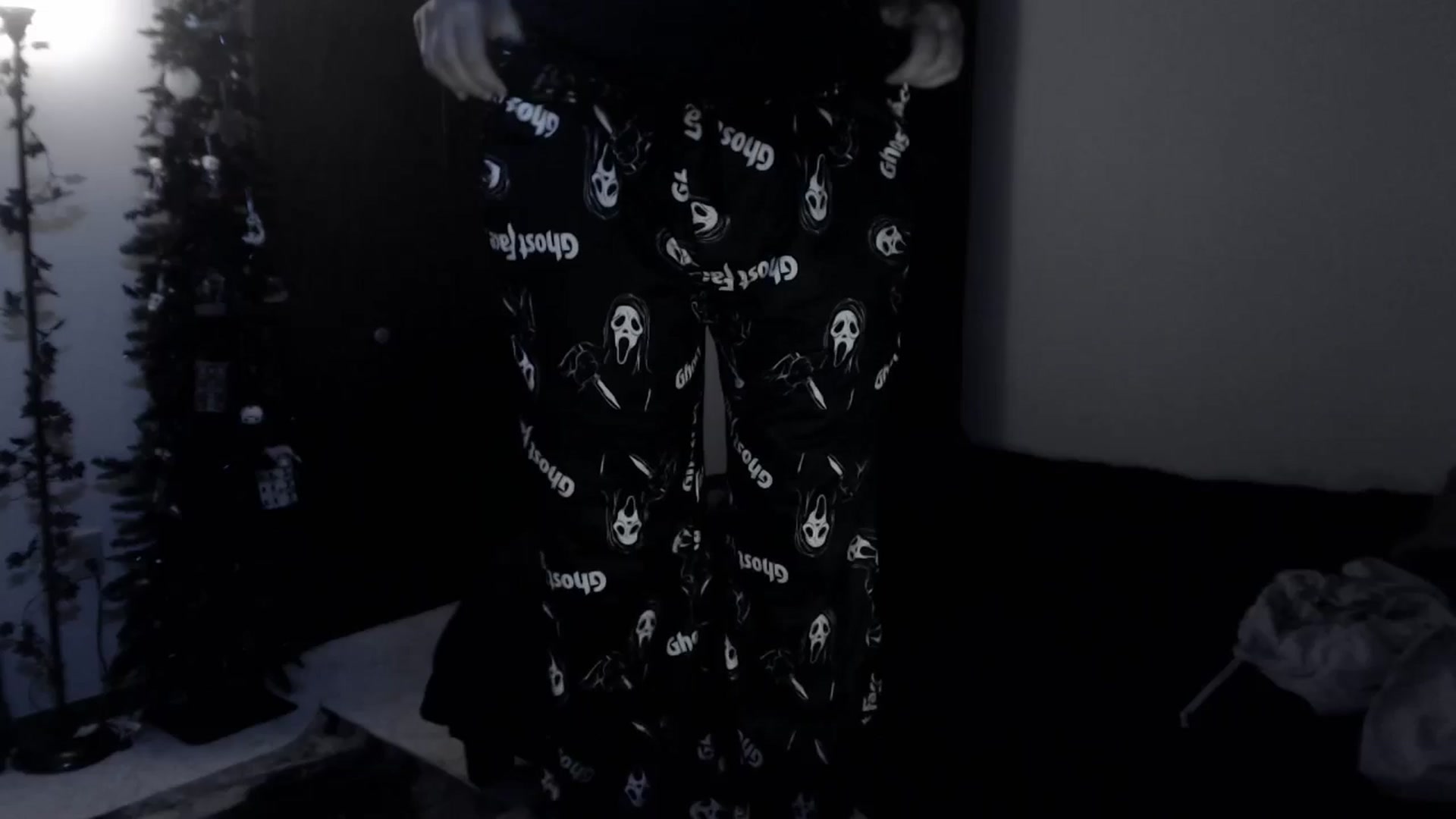 Gallery image thumbnail from LadyMarceline's myfreecams stream on, 06/21/2025, 07:43 image 10 of 20