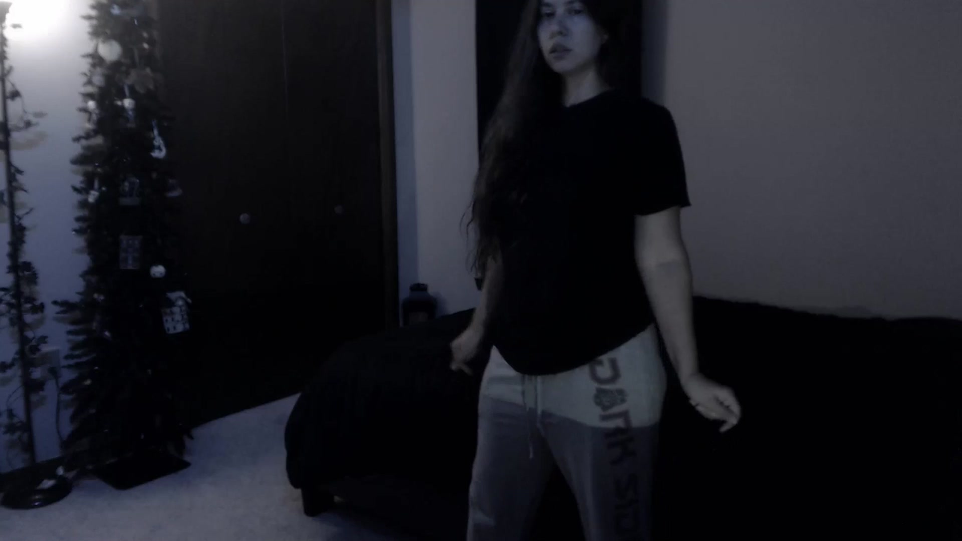 Gallery image thumbnail from LadyMarceline's myfreecams stream on, 07/31/2025, 06:00 image 11 of 20