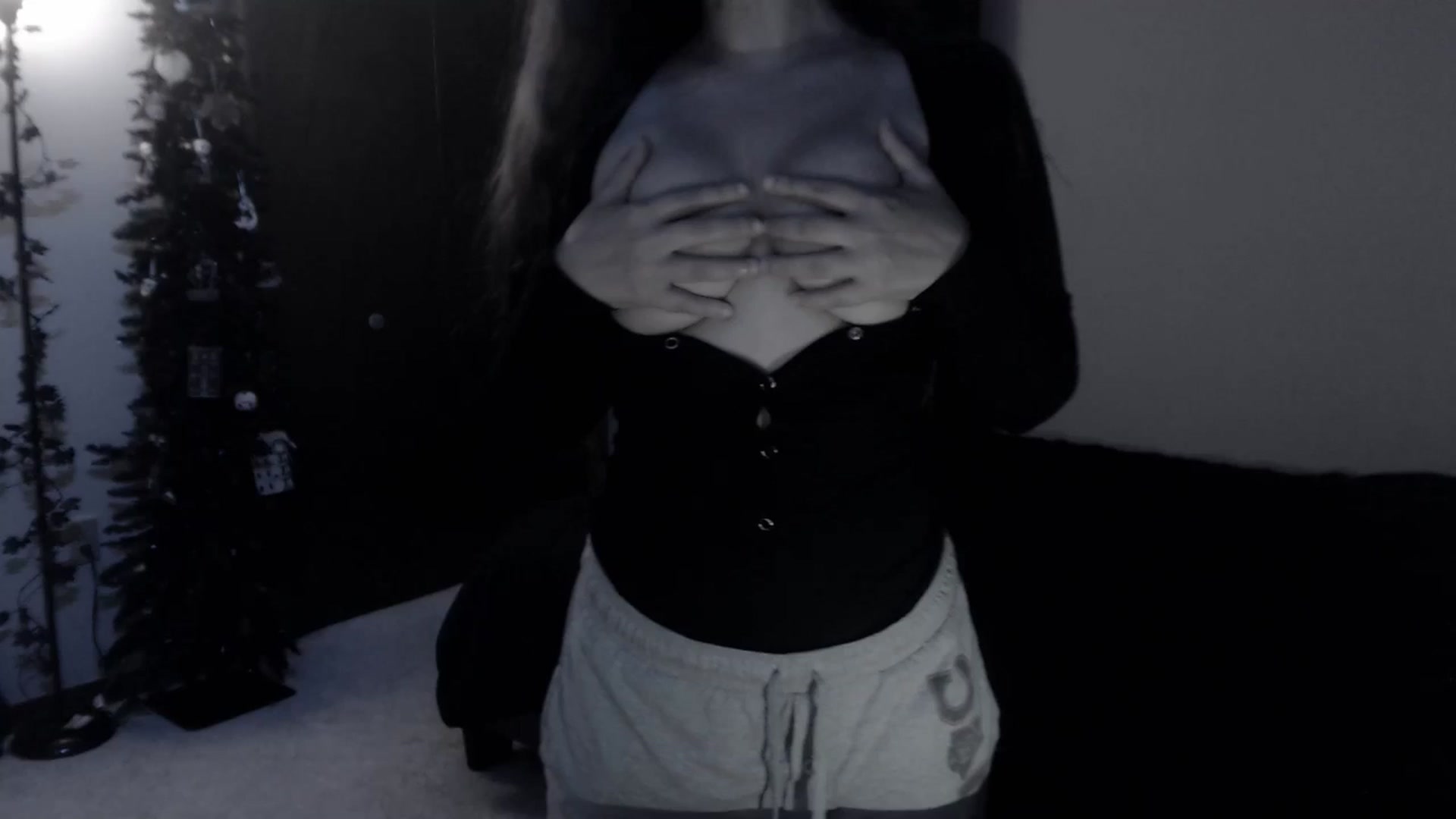 Gallery image thumbnail from LadyMarceline's myfreecams stream on, 08/02/2025, 05:59 image 11 of 20