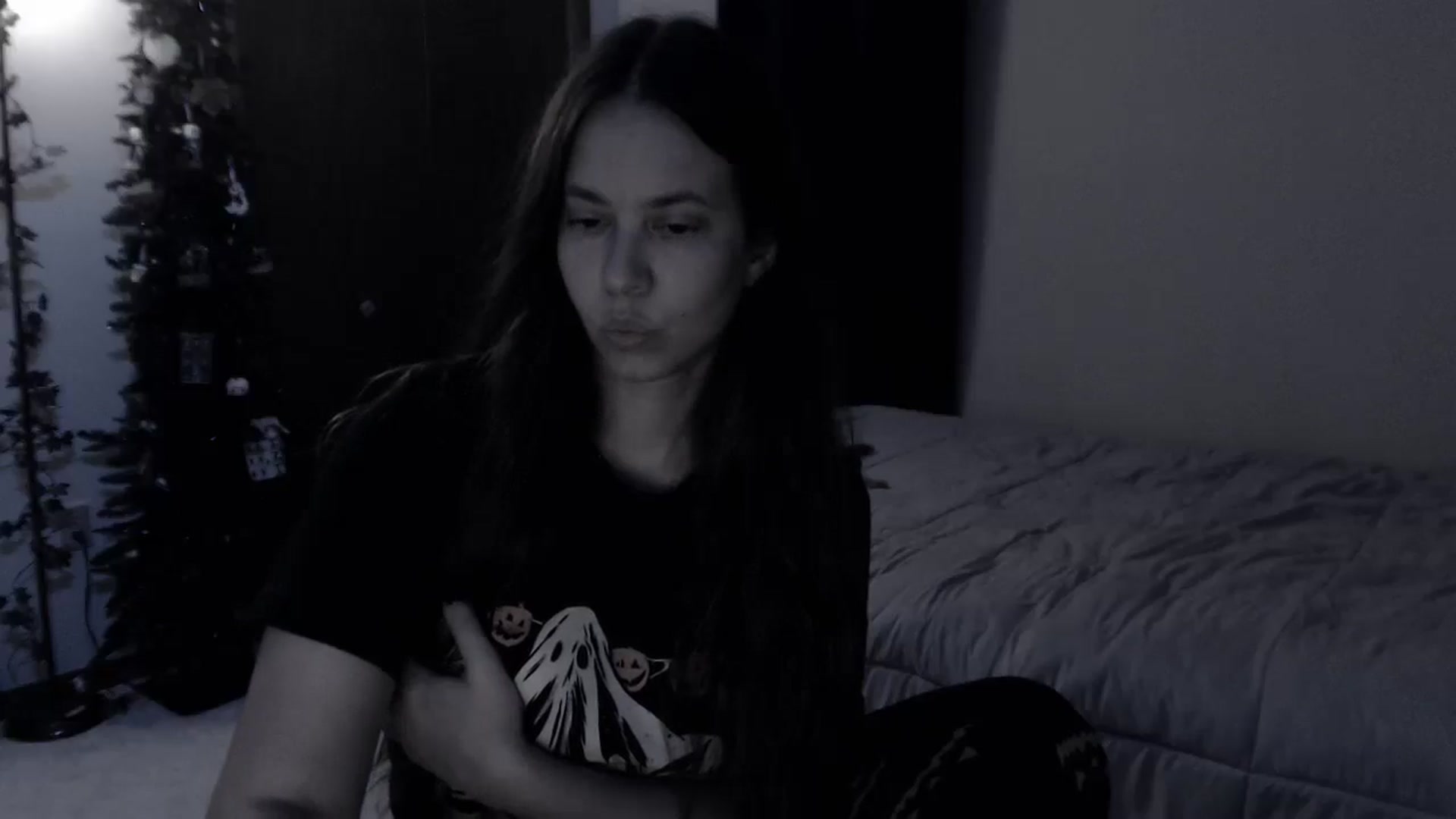 Gallery image thumbnail from LadyMarceline's myfreecams stream on, 10/19/2025, 06:33 image 16 of 20