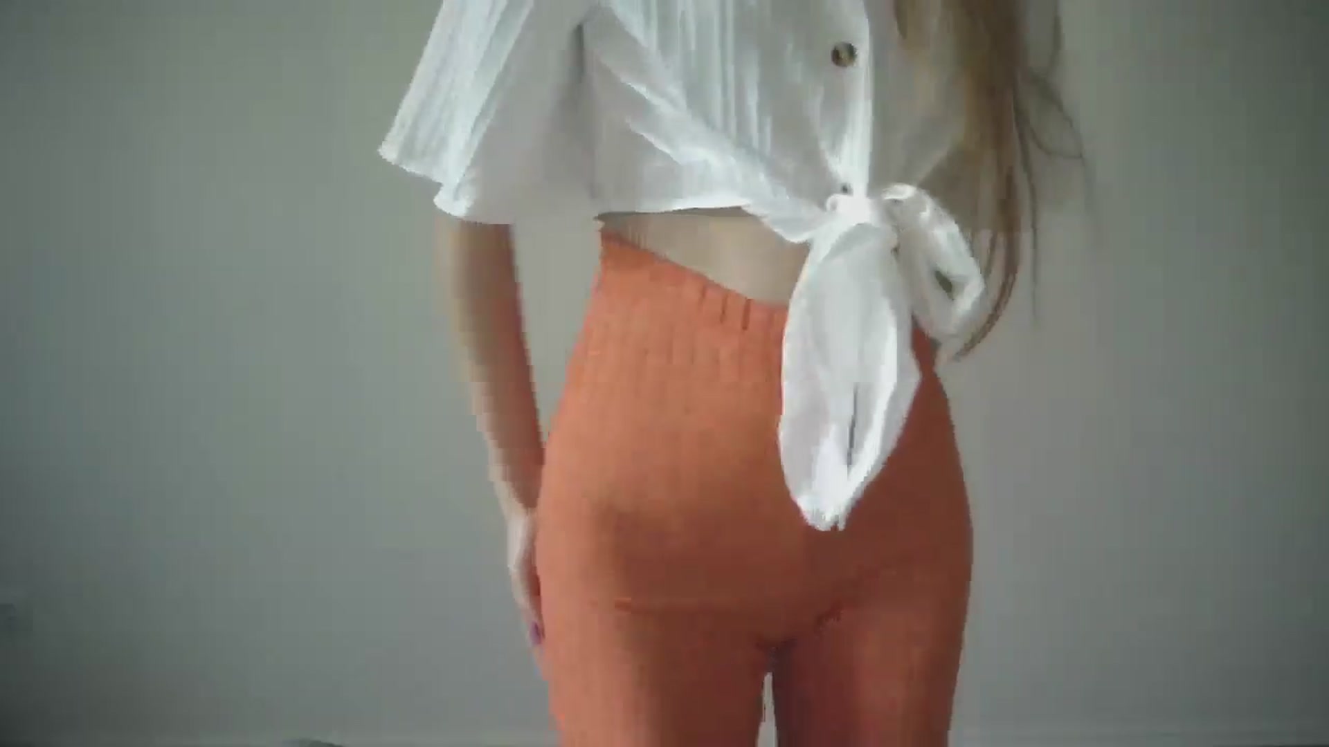 Gallery image thumbnail from LadyNesquick's myfreecams stream on, 07/29/2024, 18:00 image 3 of 20