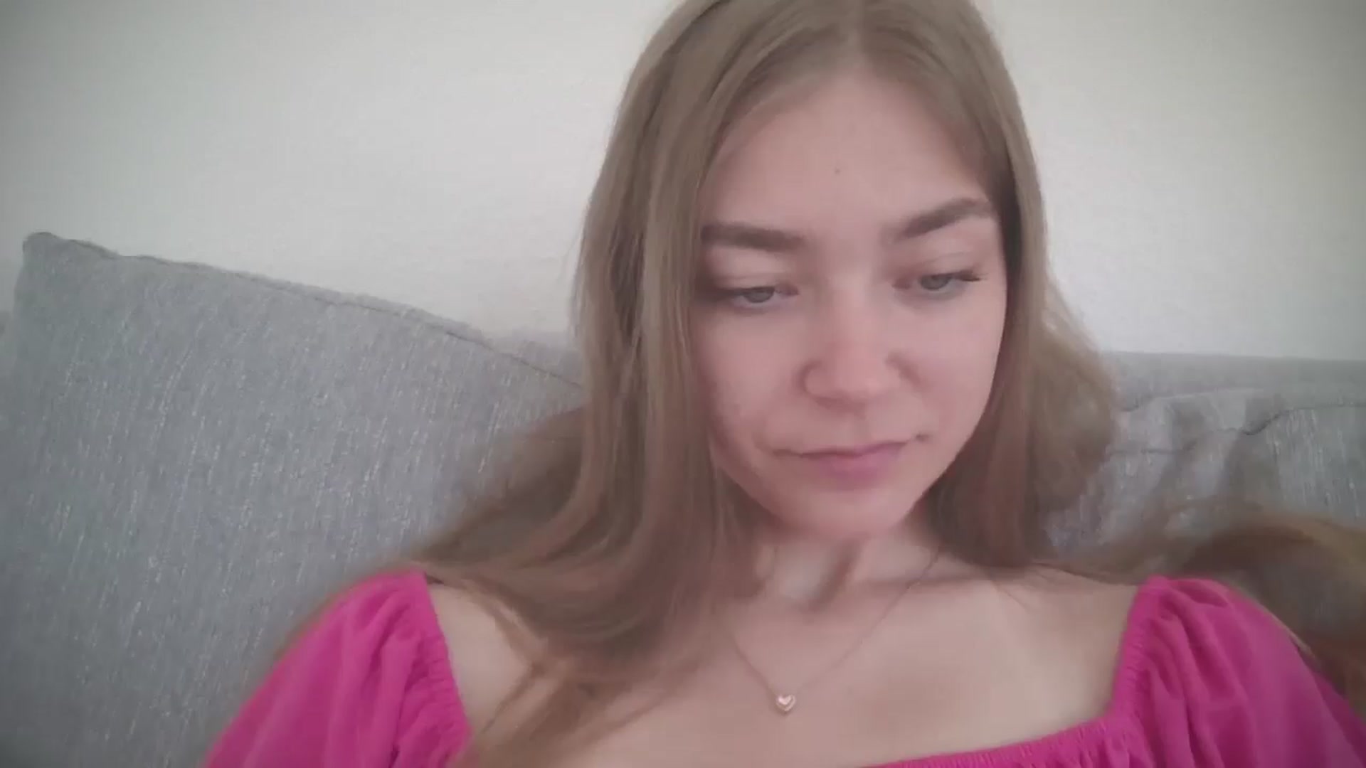 Gallery image thumbnail from LadyNesquick's myfreecams stream on, 08/12/2024, 15:43 image 17 of 20