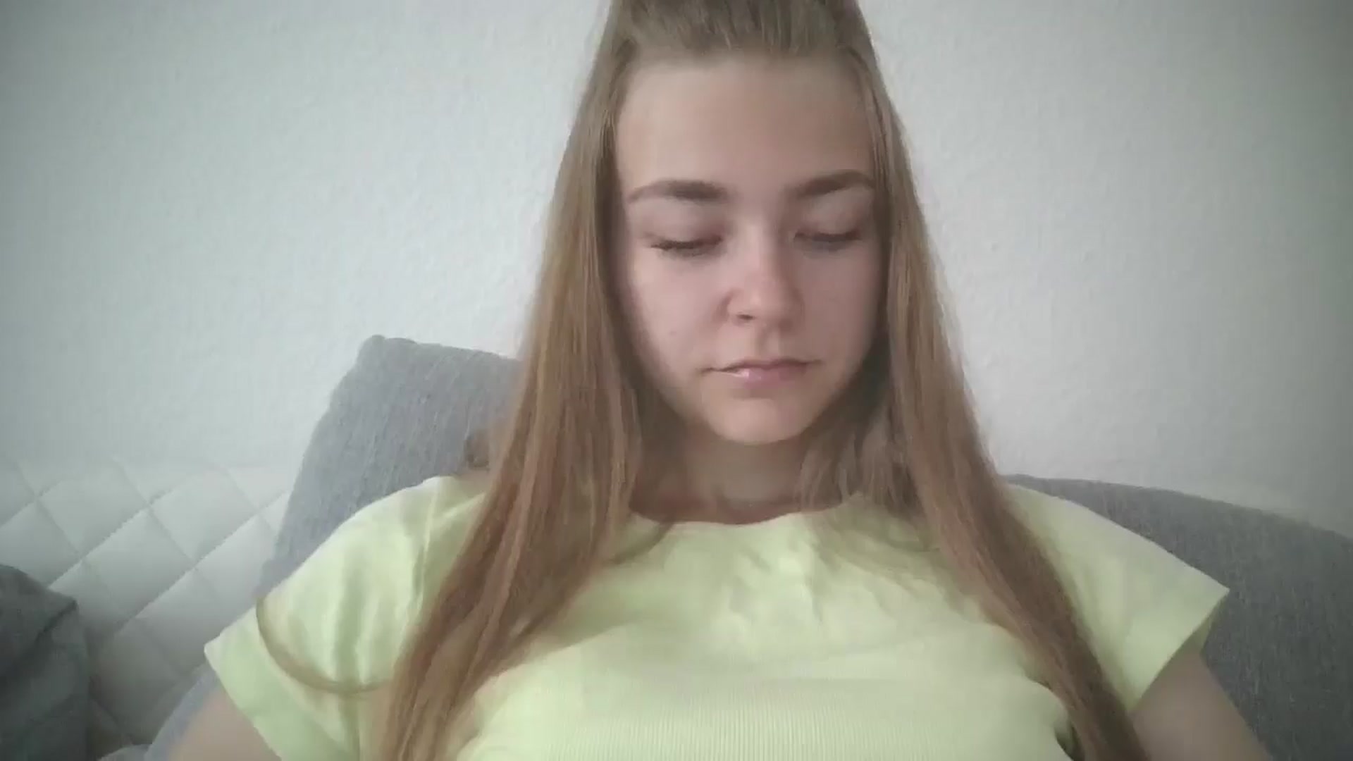 Gallery image thumbnail from LadyNesquick's myfreecams stream on, 08/14/2024, 12:27 image 10 of 20