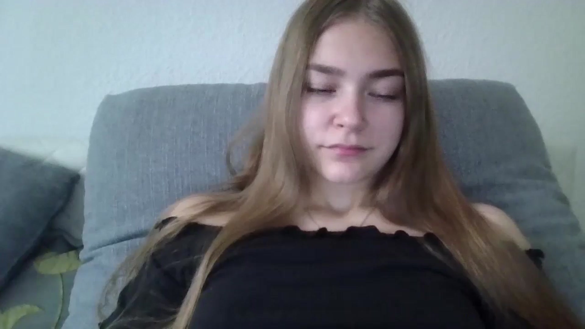 Gallery image thumbnail from LadyNesquick's myfreecams stream on, 10/21/2024, 13:23 image 4 of 20